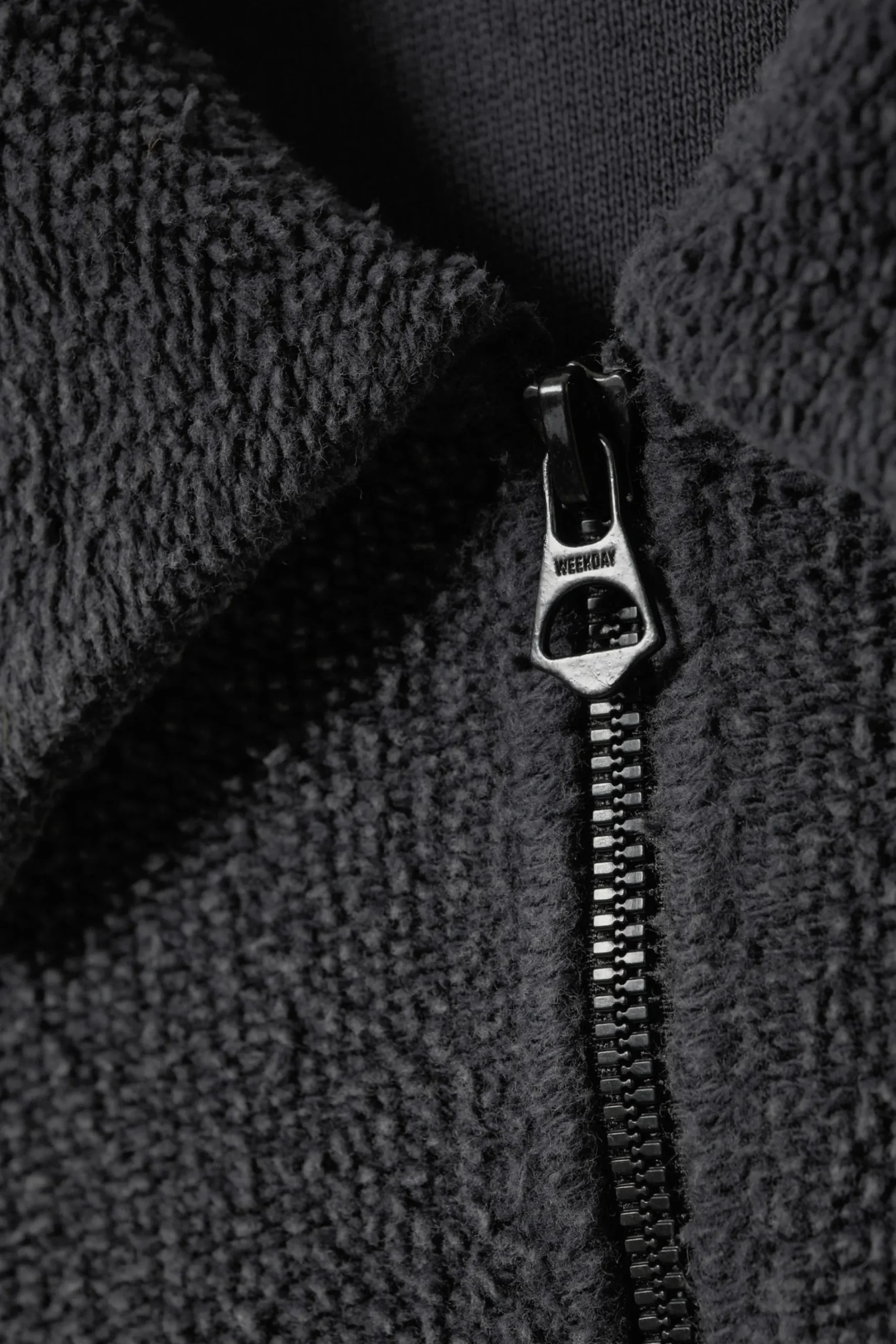 boxig_halvzip_trja_i_fleece_4.webp Weekday Sweatshirts<BOXIG HALV-ZIP TRÖJA I FLEECE
