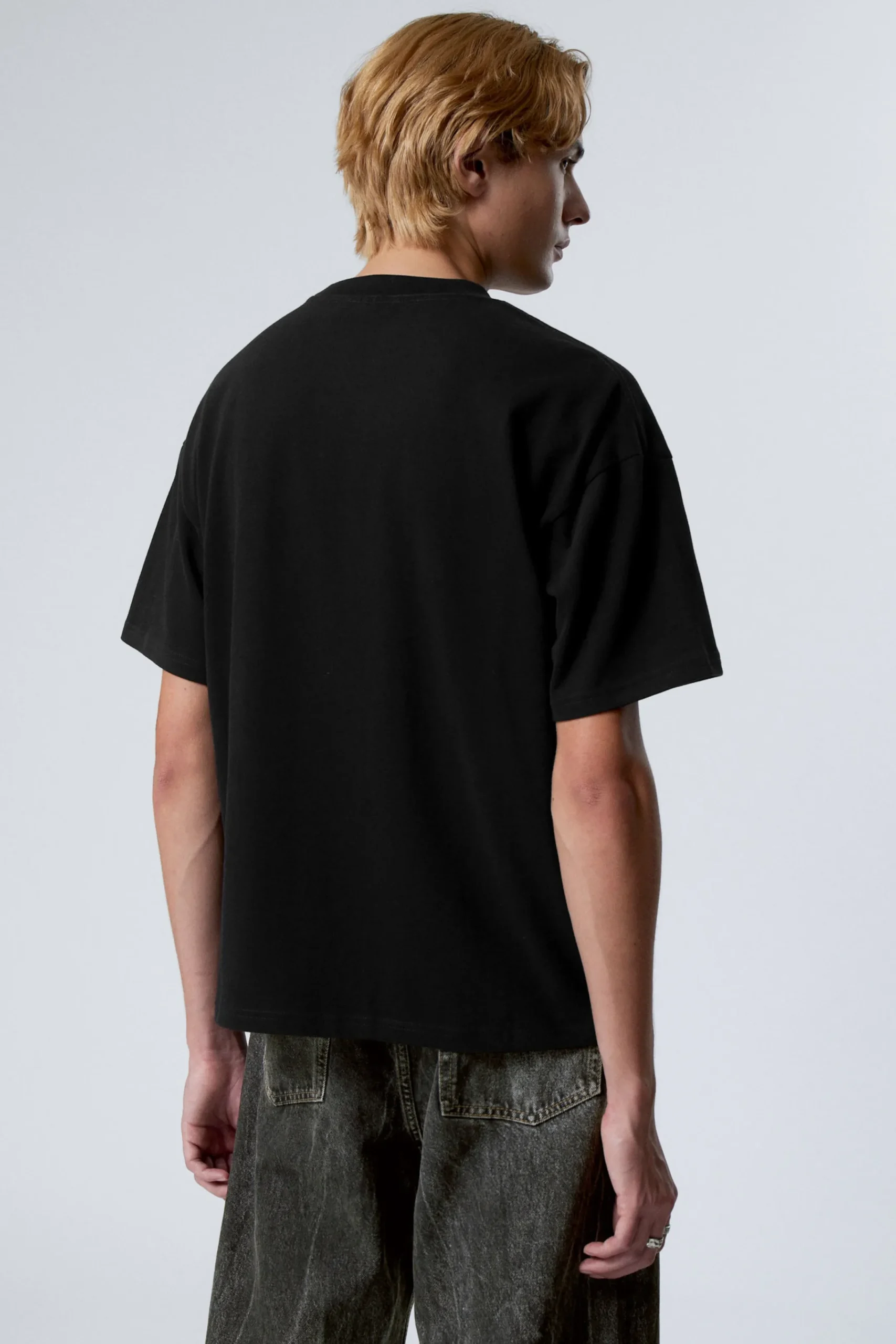boxig_tshirt_2-3.webp Weekday Basplagg | T-Shirtar & Toppar<BOXIG T-SHIRT