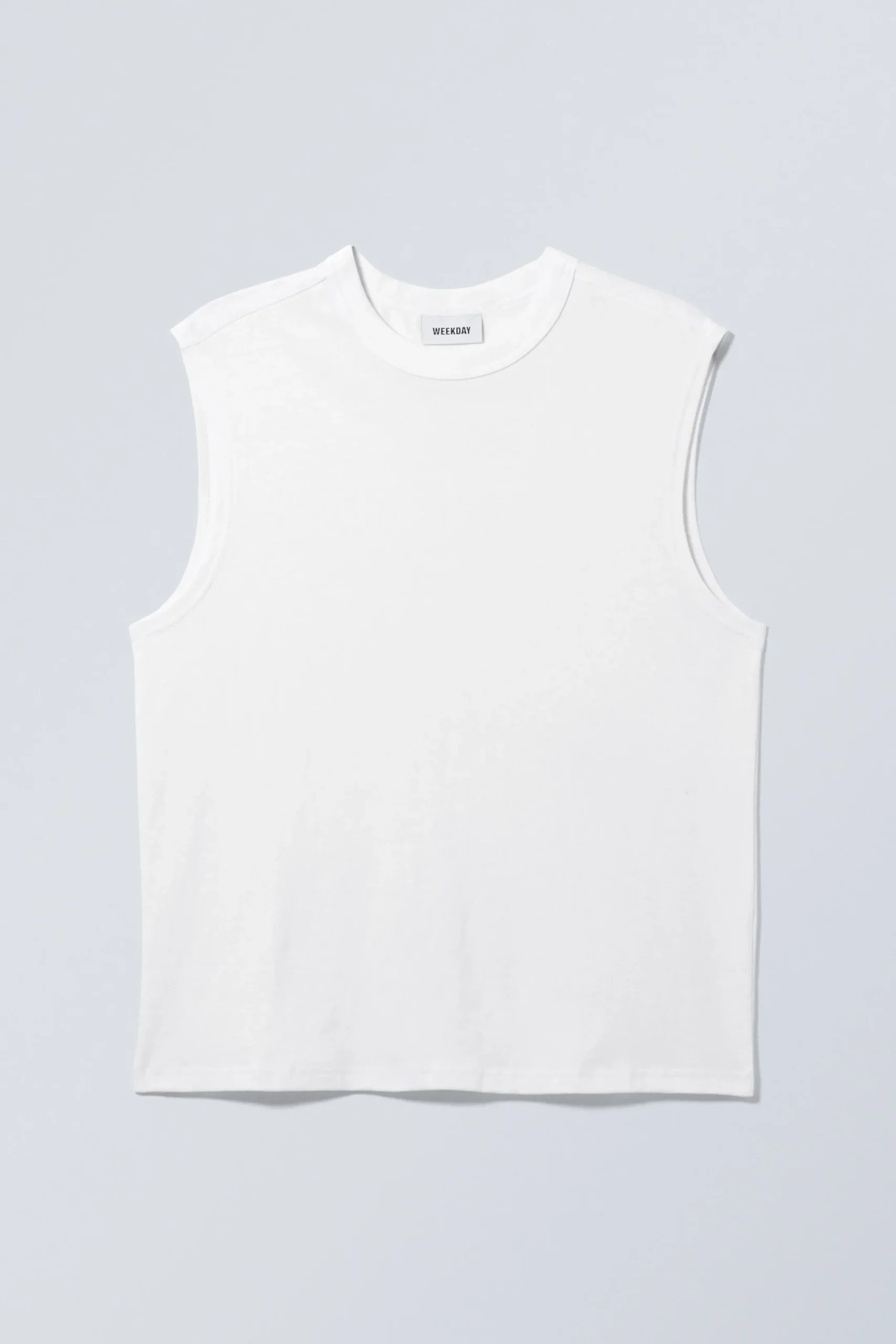 Weekday Basplagg | T-Shirtar & Toppar<BOXIGT TVÄTTAT LINNE