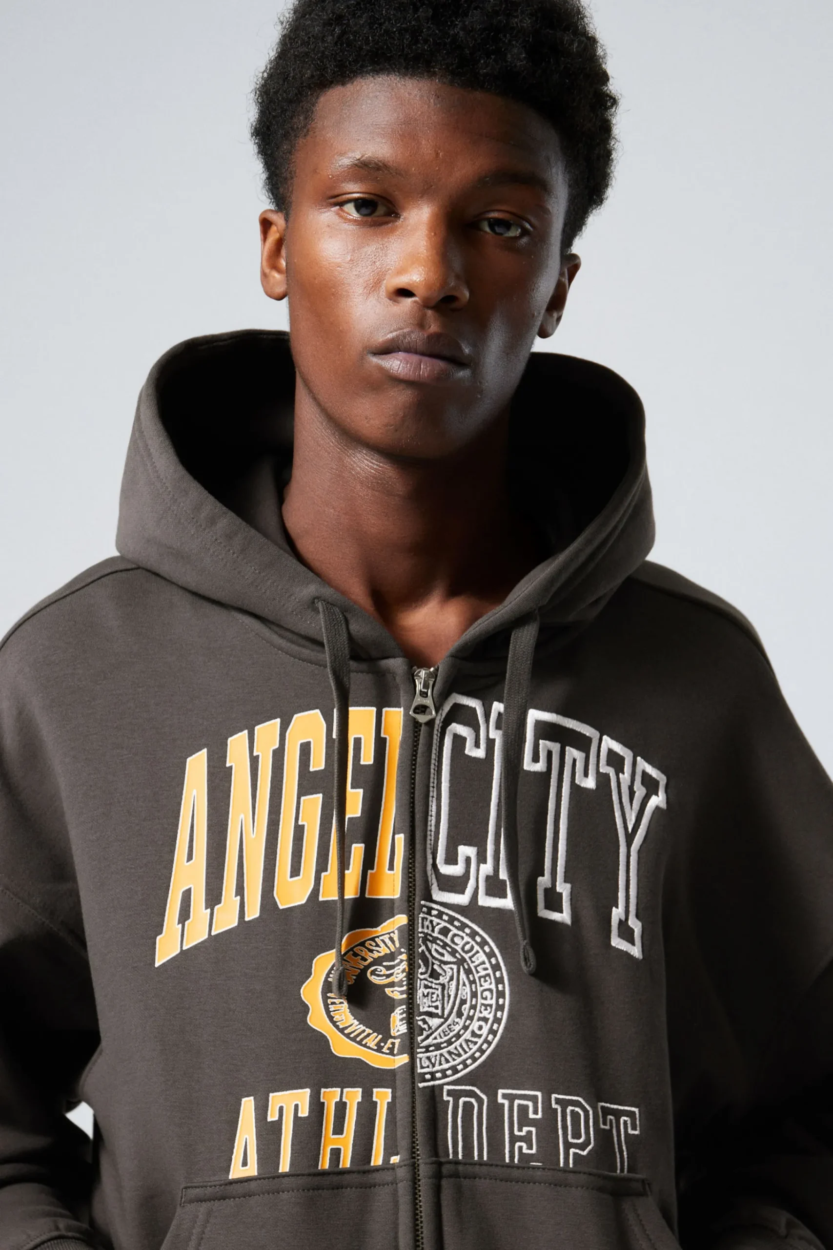 Weekday Graphics | Sweatshirts<BOXY GRAPHIC ZIP HOODIE