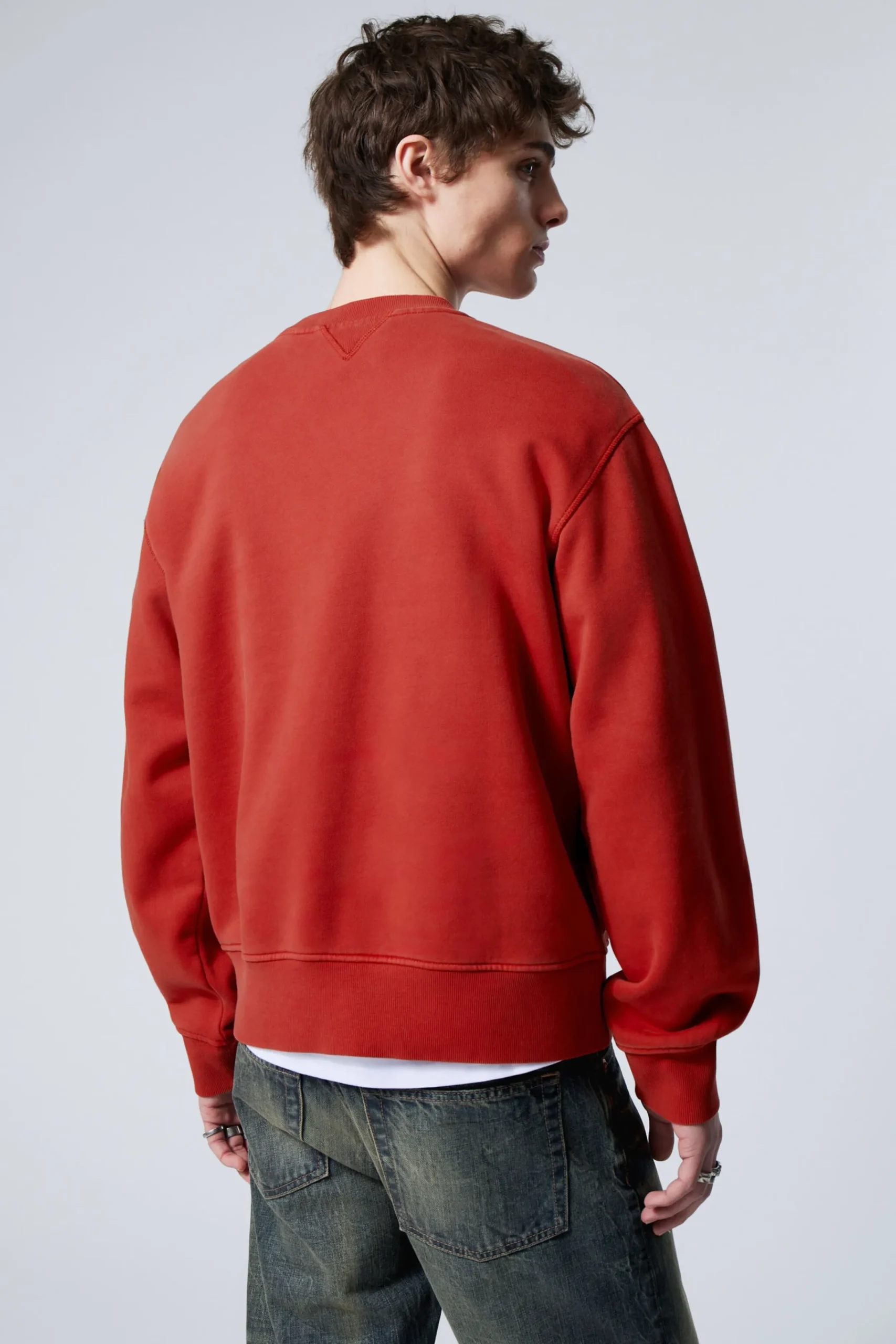 cropped_cotton_fleece_sweatshirt_2-1.webp Weekday Sweatshirts<CROPPED COTTON FLEECE SWEATSHIRT