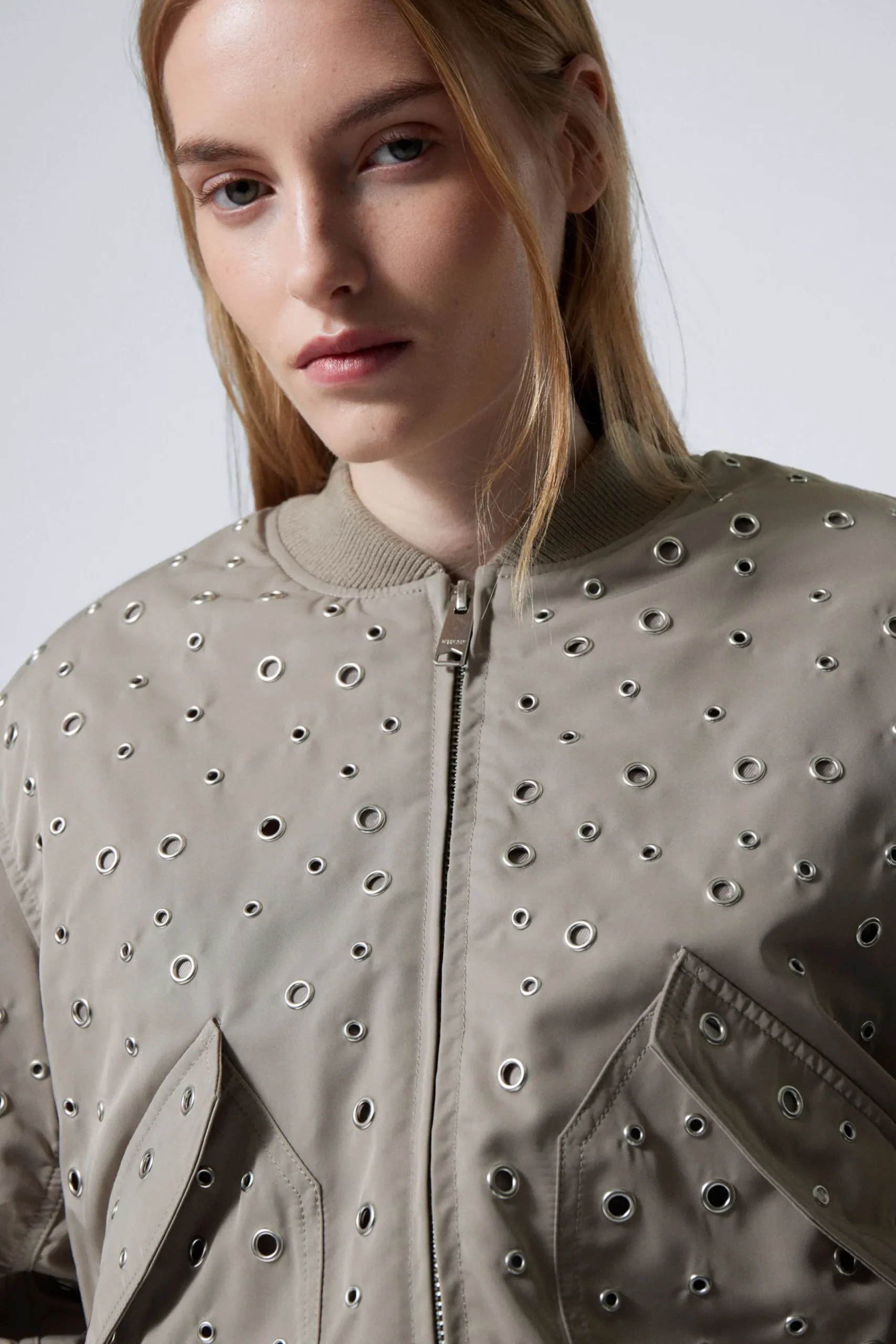cropped_eyelet_bomber_jacket_2.webp Weekday Jackor & Kappor<CROPPED EYELET BOMBER JACKET