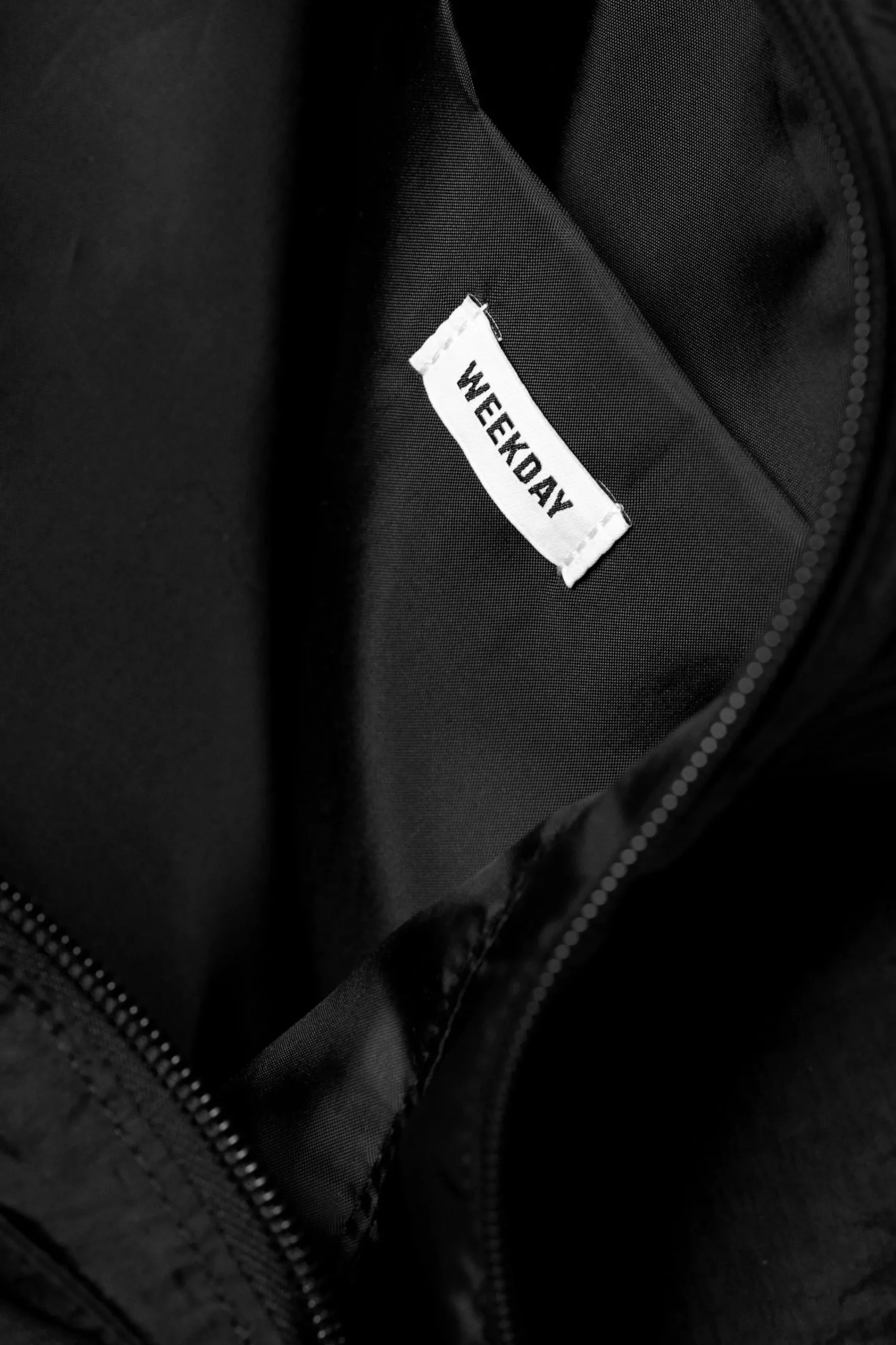 dawa_drawstring_shoulder_bag_2.webp Weekday Väskor<DAWA DRAWSTRING SHOULDER BAG