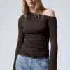 Weekday Toppar<DRAPERAD ASYMMETRISK LYOCELL-TOPP