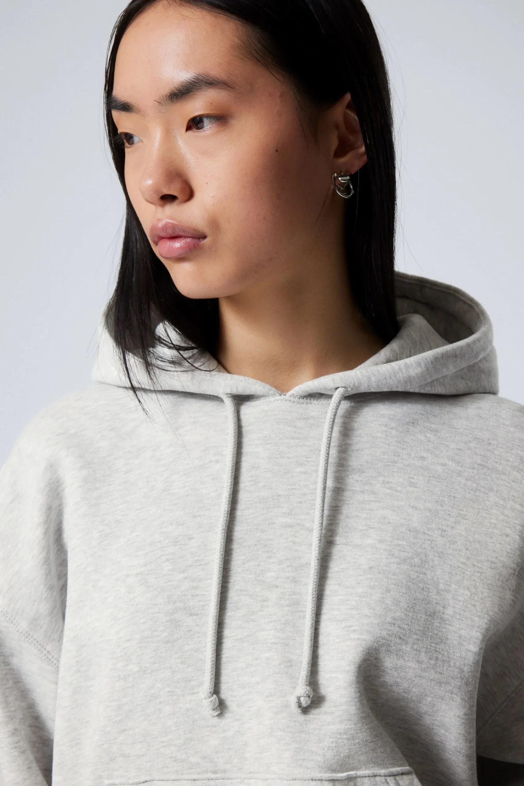 Weekday Hoodies | Basplagg<ESSENCE STANDARD HUVTRÖJA