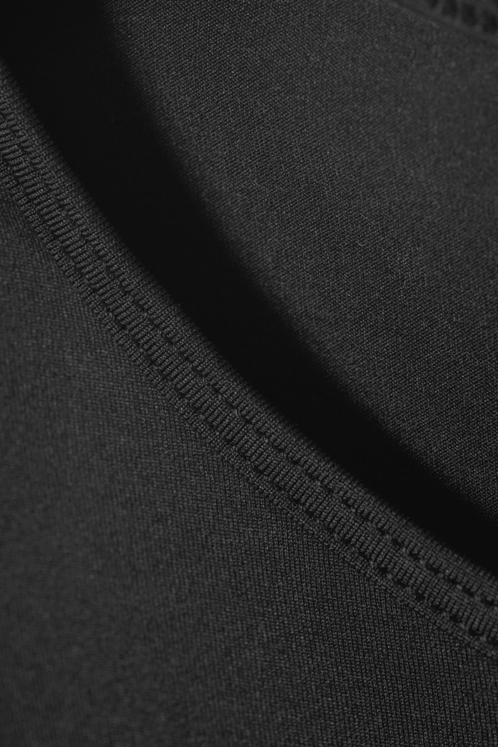 fine_tank_top_4.webp Weekday Basplagg | Toppar<FINE TANK TOP