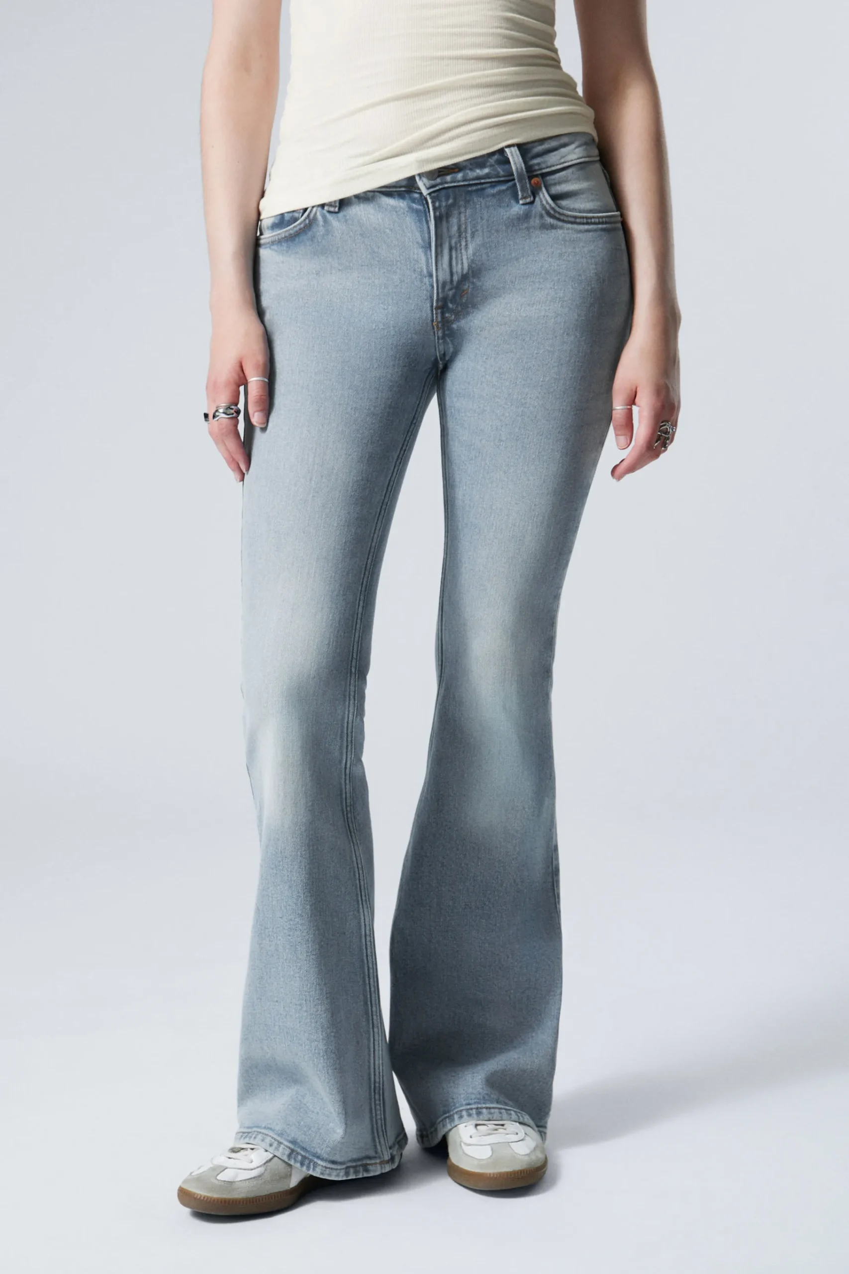Weekday Jeans<FLAME LOW WAIST SLIM FLARED LEG JEANS