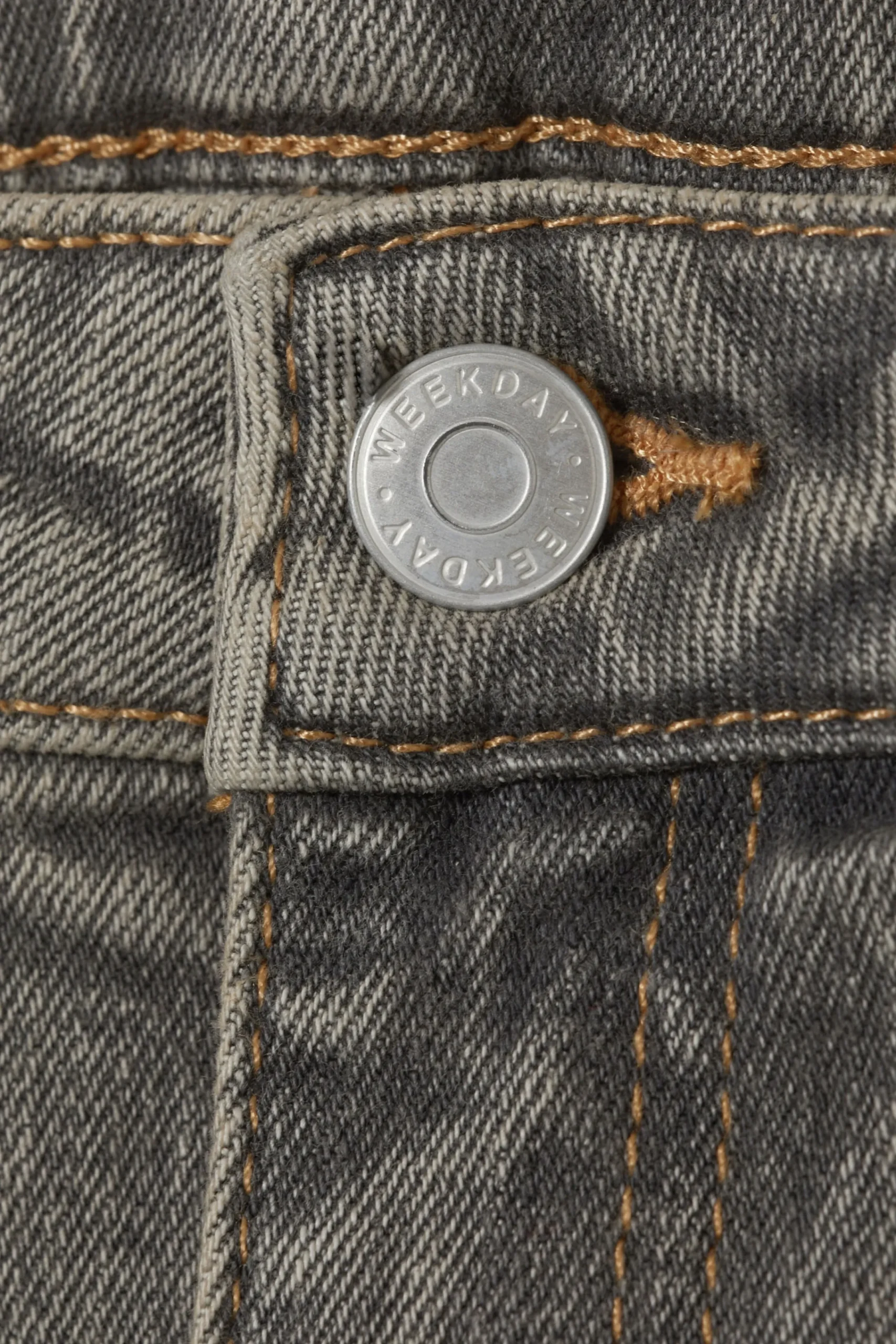 flame_low_waist_slim_flared_leg_jeans_5-4.webp Weekday Jeans<FLAME LOW WAIST SLIM FLARED LEG JEANS