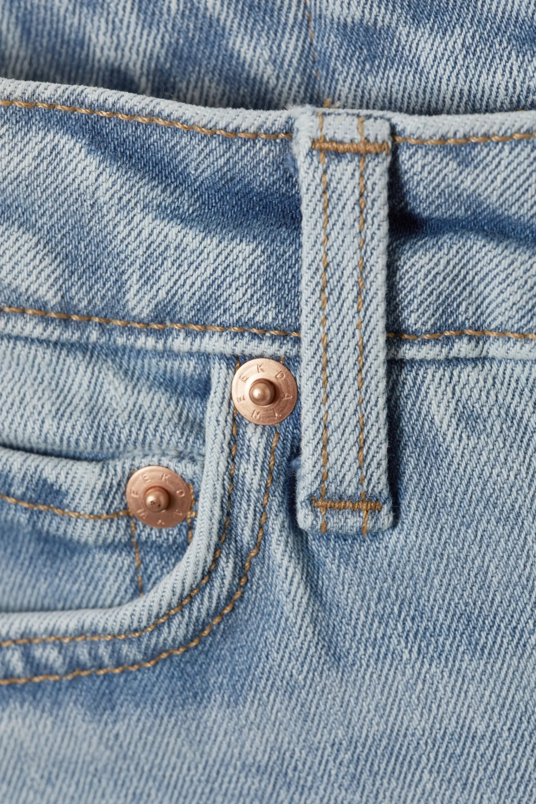 flame_low_waist_slim_flared_leg_jeans_6.webp Weekday Jeans<FLAME LOW WAIST SLIM FLARED LEG JEANS