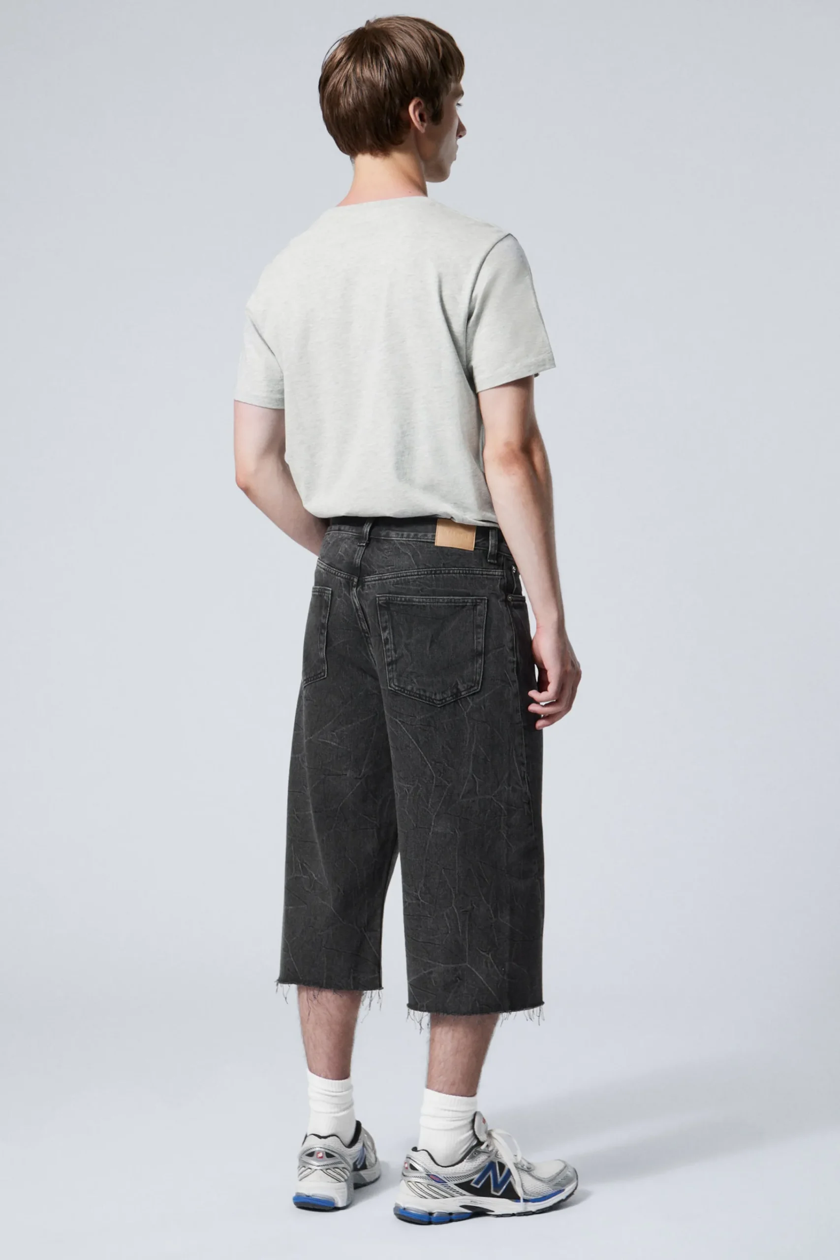 galaxy_lediga_tvistade_jeansshorts_6.webp Weekday Shorts | Shorts<GALAXY LEDIGA TVISTADE JEANSSHORTS