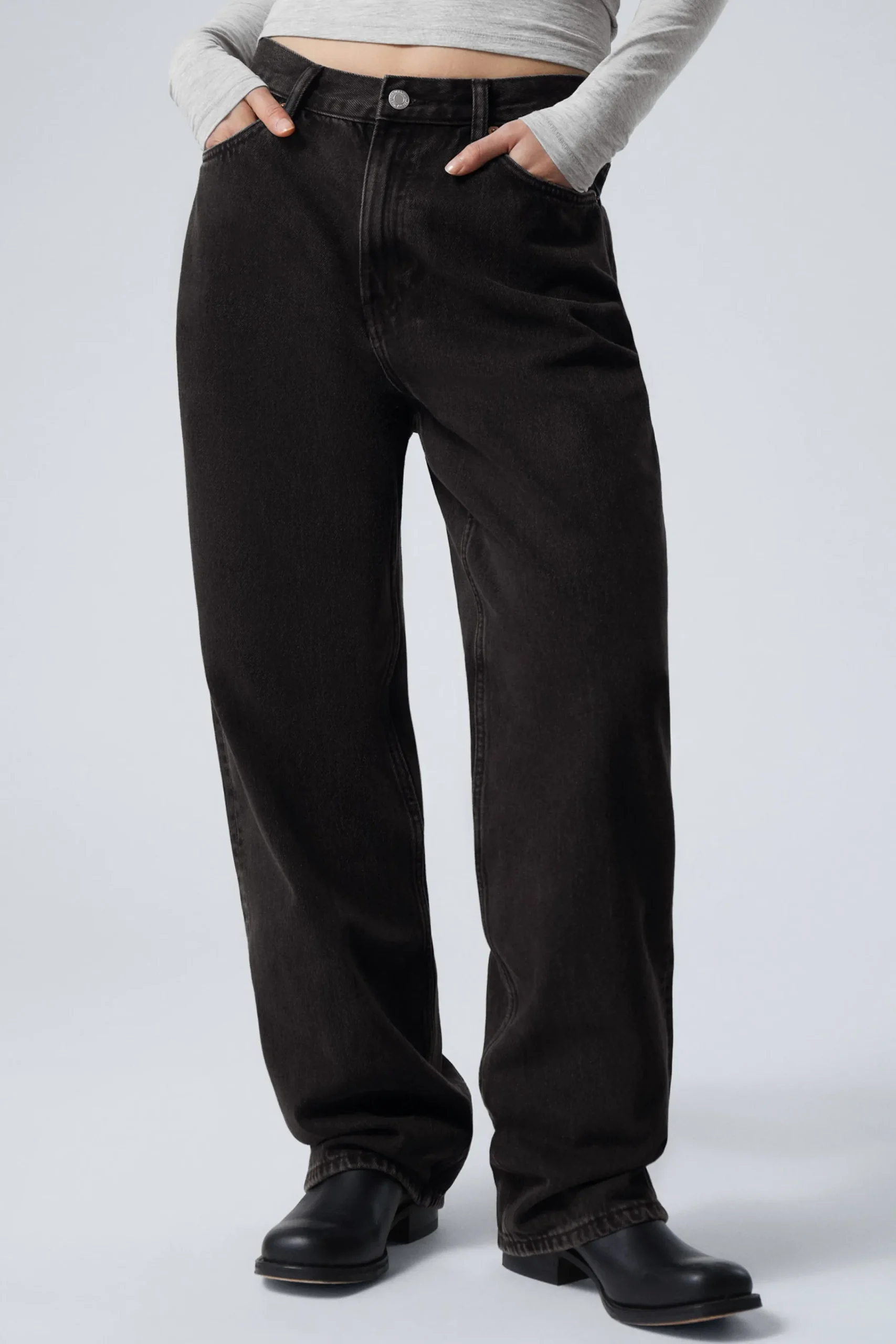 galaxy_loose_straight_leg_jeans_2.webp Weekday Jeans<GALAXY LOOSE STRAIGHT LEG JEANS
