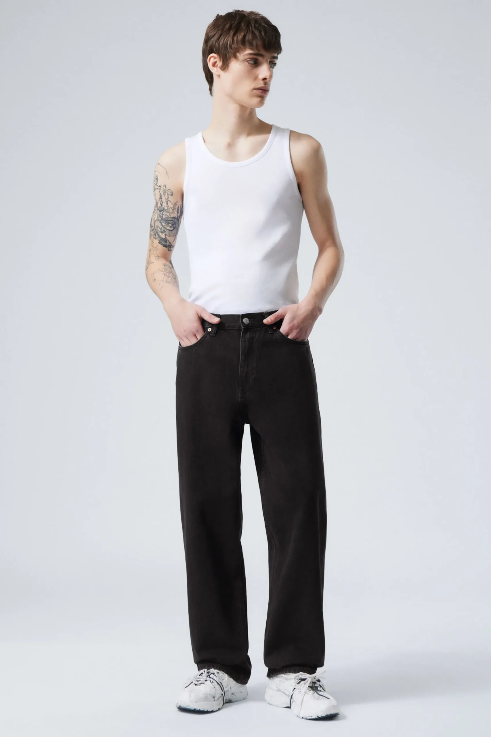 galaxy_loose_straight_leg_jeans_3.webp Weekday Jeans<GALAXY LOOSE STRAIGHT LEG JEANS