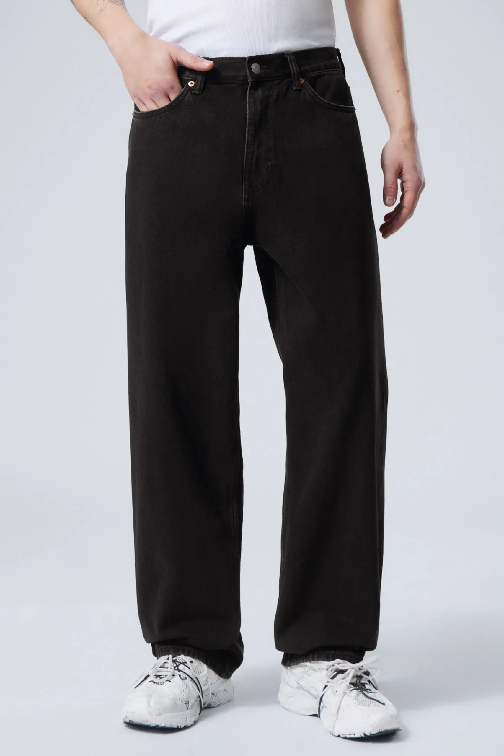 galaxy_loose_straight_leg_jeans_4.webp Weekday Jeans<GALAXY LOOSE STRAIGHT LEG JEANS