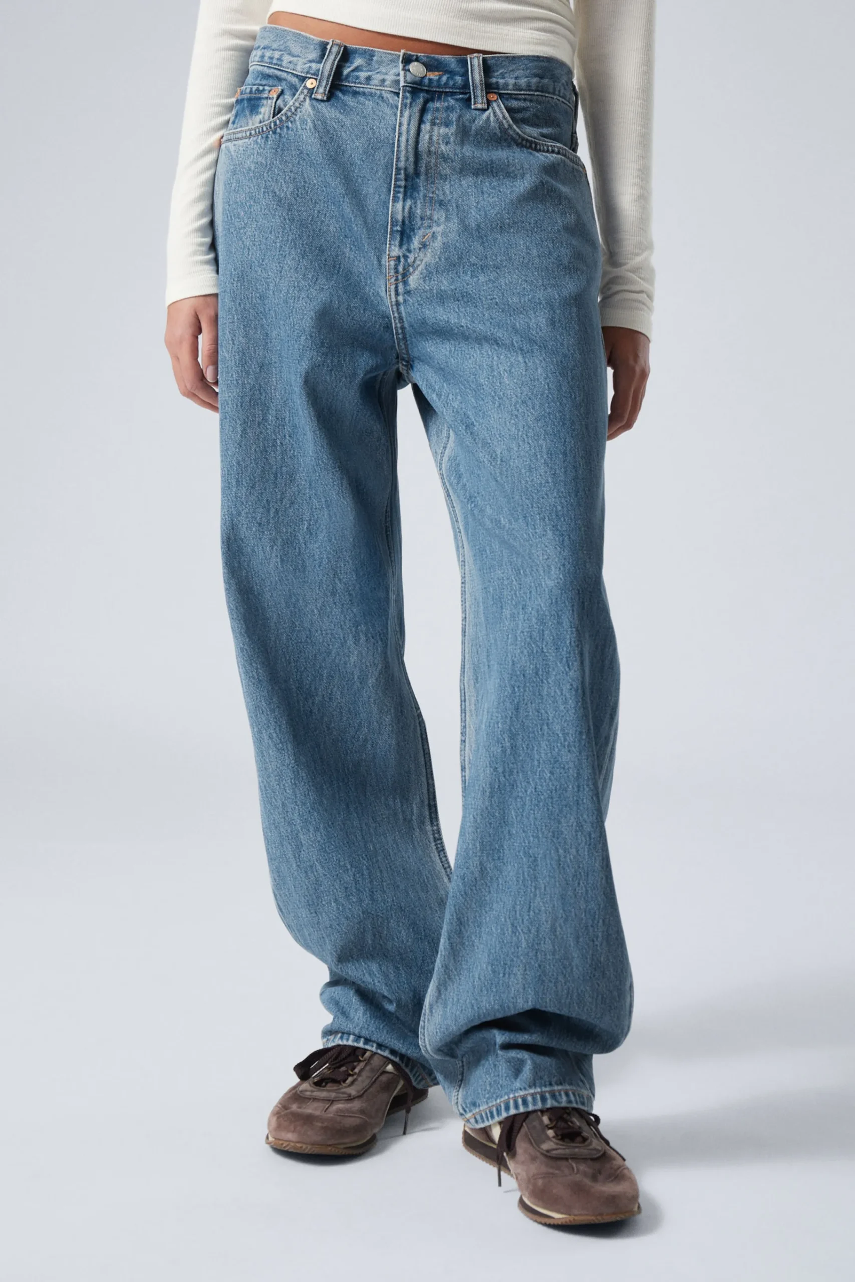 galaxy_loose_straight_leg_jeans_5-4.webp Weekday Jeans | Jeans<GALAXY LOOSE STRAIGHT LEG JEANS