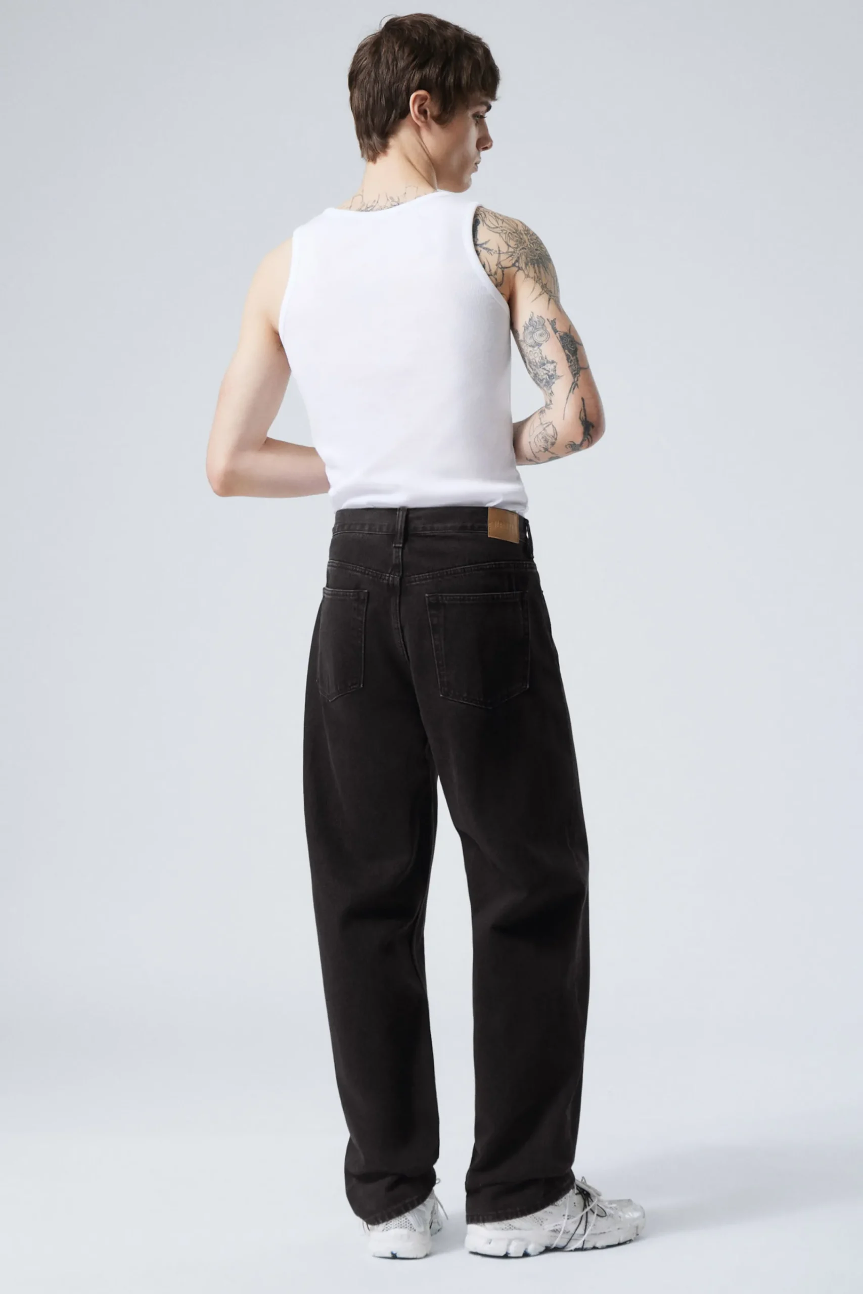 galaxy_loose_straight_leg_jeans_6.webp Weekday Jeans<GALAXY LOOSE STRAIGHT LEG JEANS