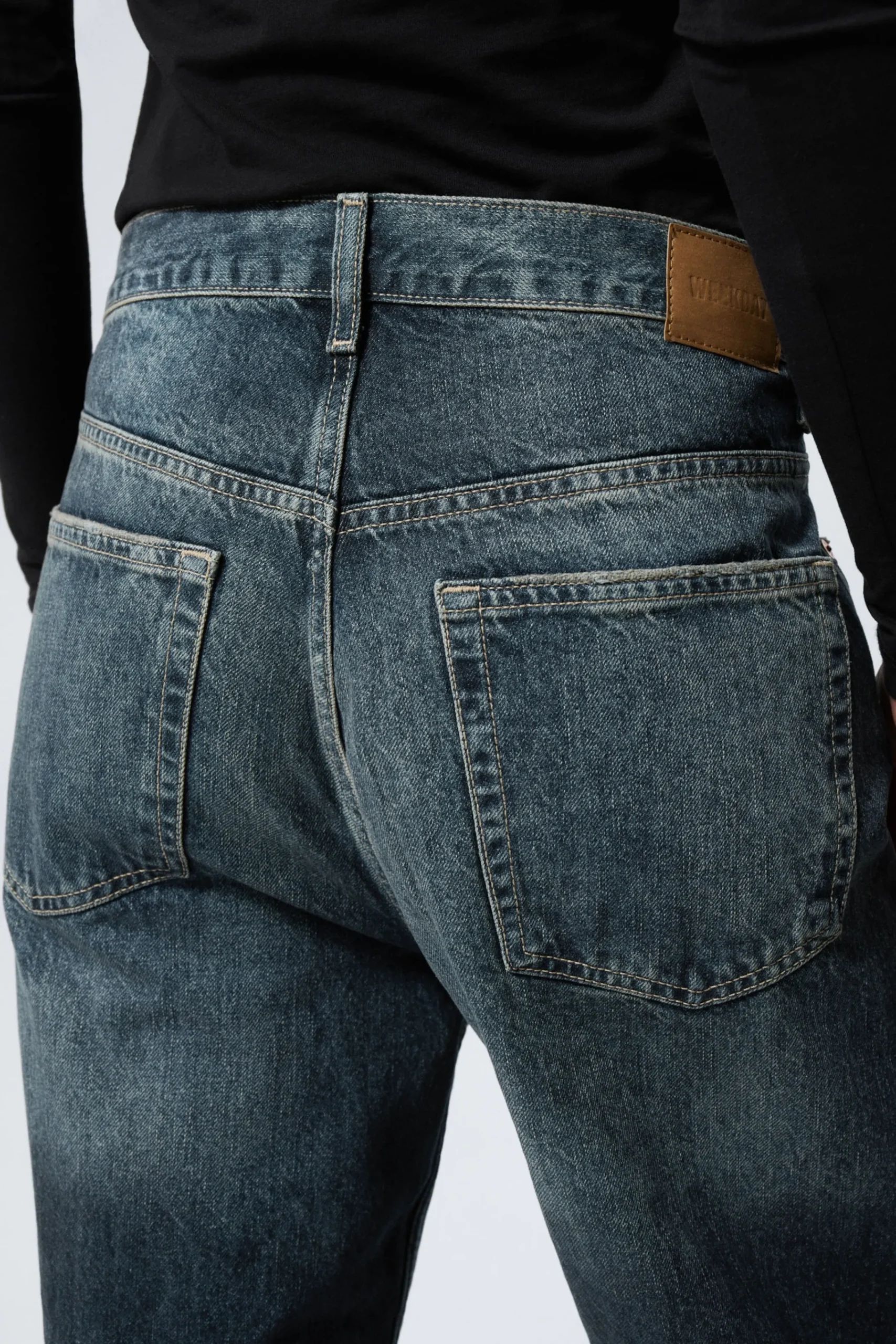 galaxy_loose_straight_leg_jeans_8-3.webp Weekday Jeans | Jeans<GALAXY LOOSE STRAIGHT LEG JEANS