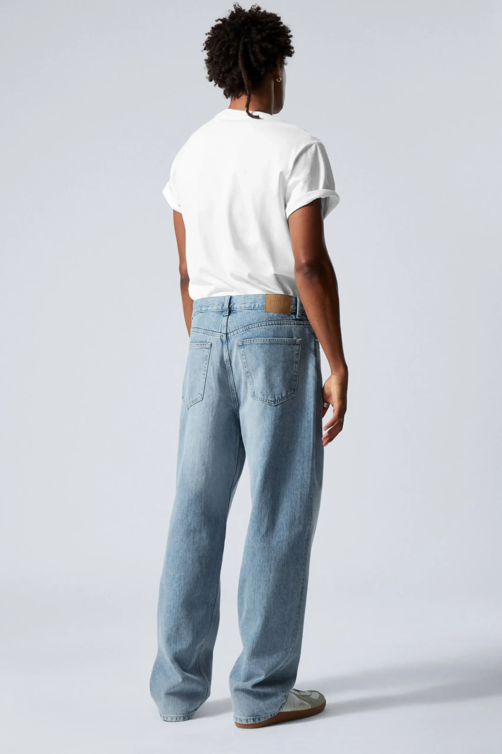 galaxy_loose_straight_leg_jeans_8-5.webp Weekday Jeans | Jeans<GALAXY LOOSE STRAIGHT LEG JEANS