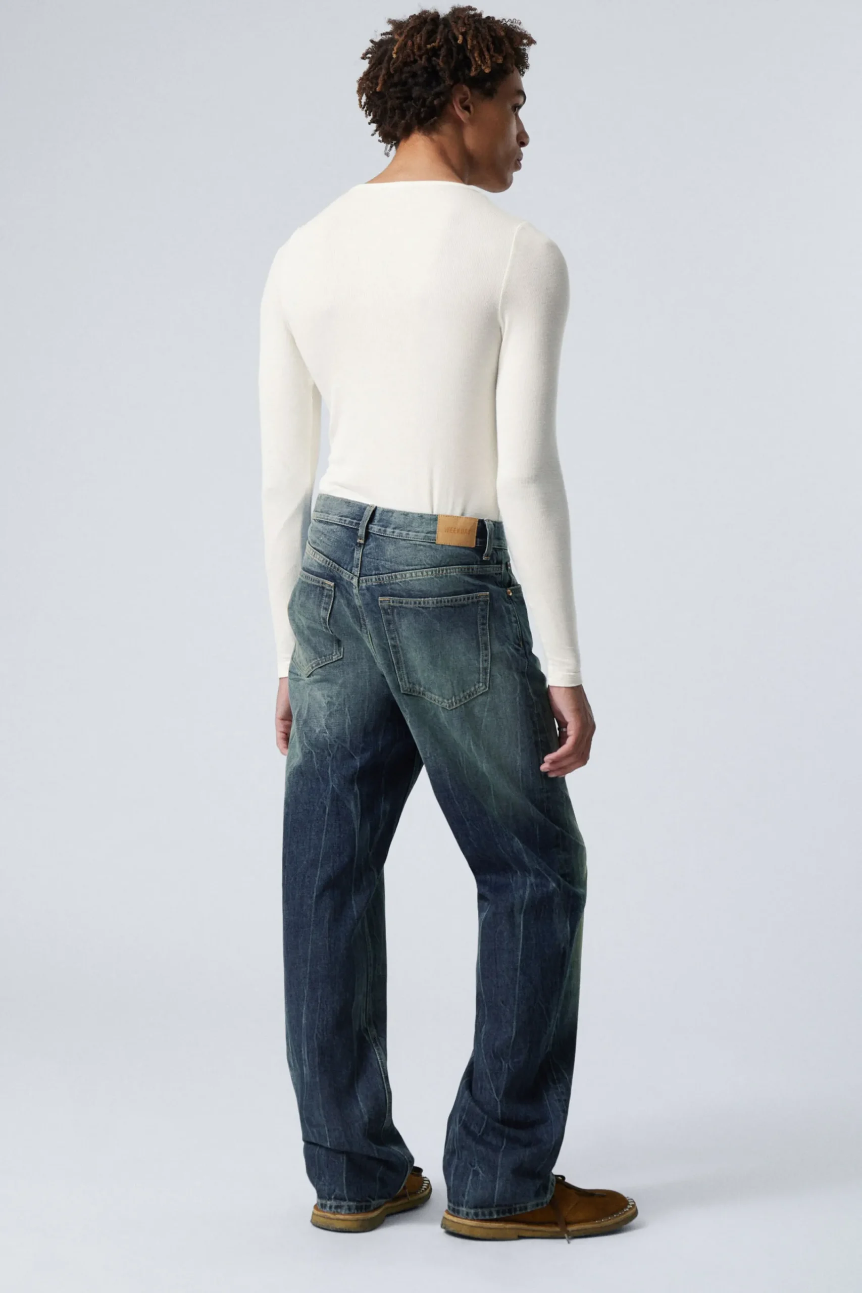galaxy_loose_straight_leg_jeans_8-7.webp Weekday Jeans | Jeans<GALAXY LOOSE STRAIGHT LEG JEANS