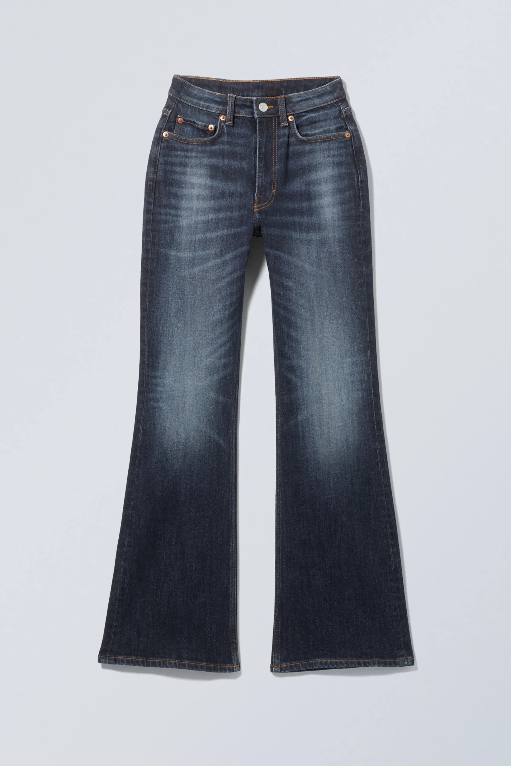 glow_curve_high_waist_regular_flared_leg_jeans_2-3.webp Weekday Jeans<GLOW CURVE HIGH WAIST REGULAR FLARED LEG JEANS