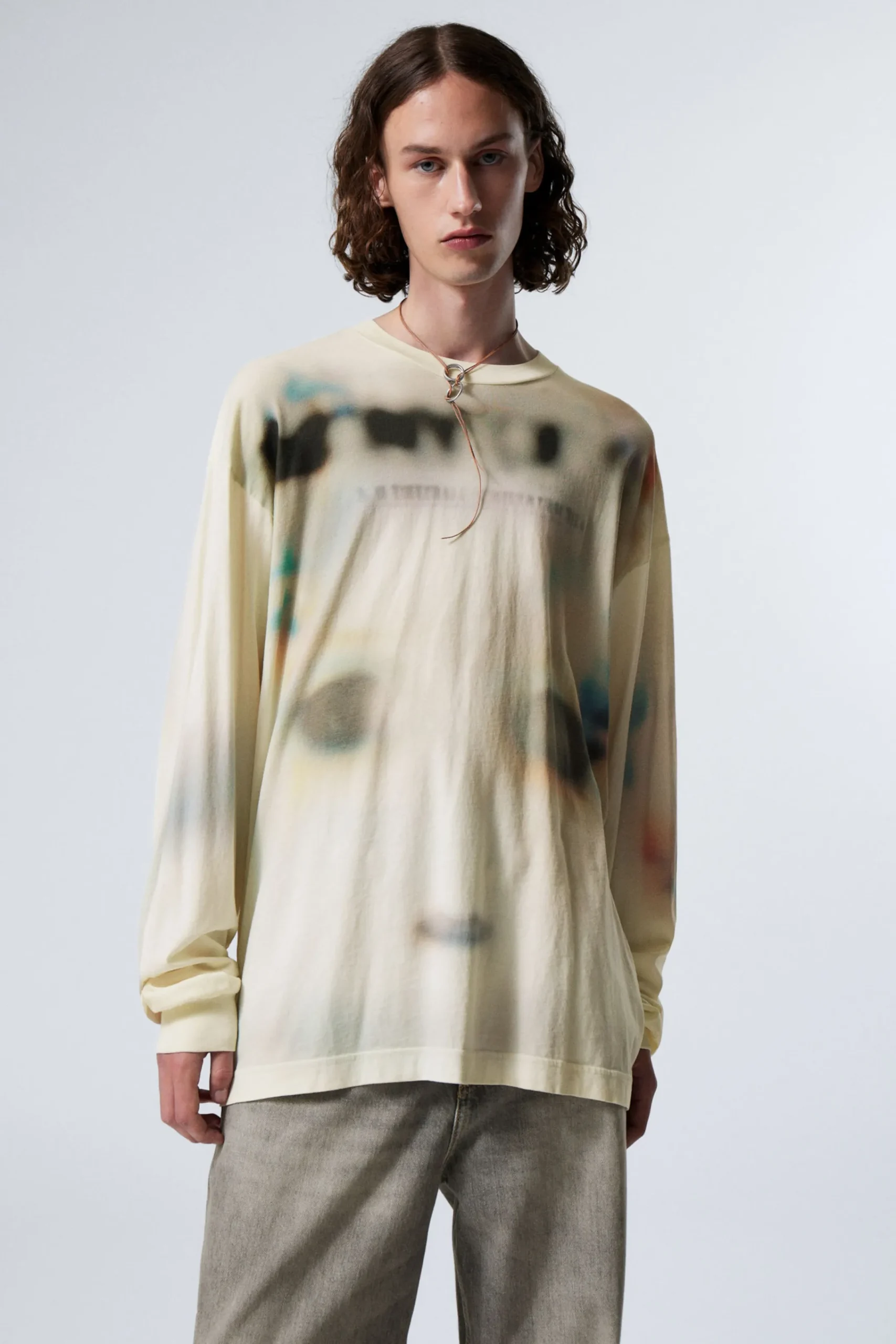 Weekday Graphics | T-Shirtar & Toppar<GRAFISK OVERSIZED LÅNGÄRMAD T-SHIRT
