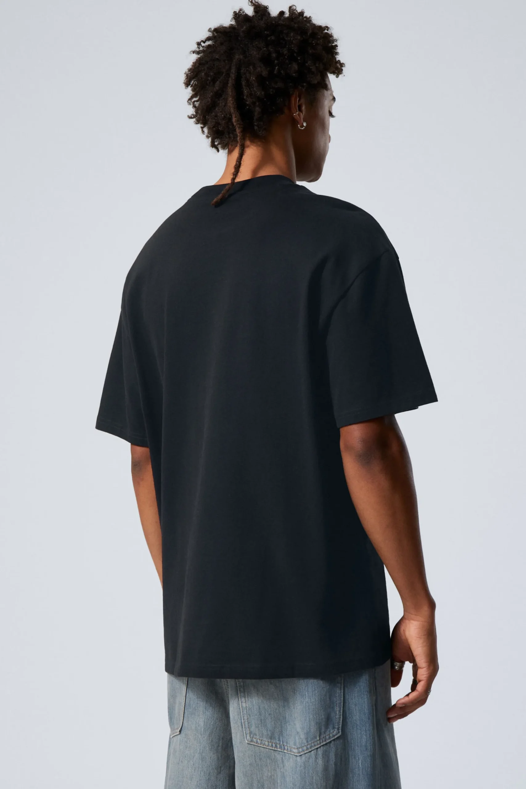 great_oversized_kraftig_tshirt_3.webp Weekday Basplagg | T-Shirtar & Toppar<GREAT OVERSIZED KRAFTIG T-SHIRT