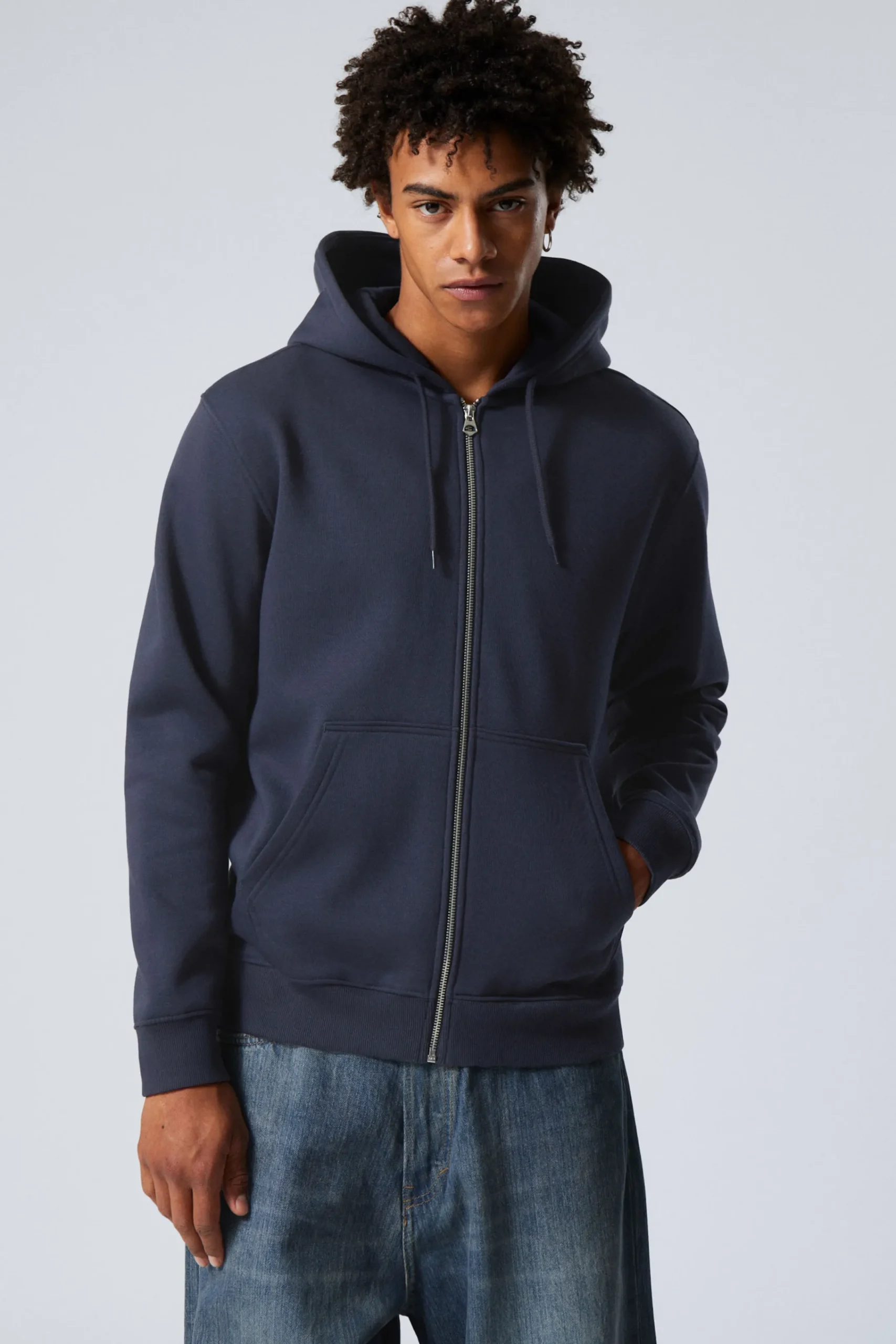 Weekday Basplagg | Hoodies<HOODIE MED DRAGKEDJA