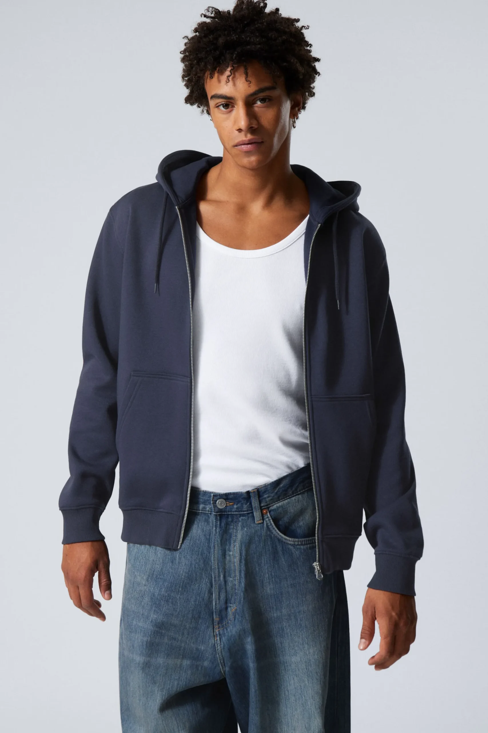 Weekday Basplagg | Hoodies<HOODIE MED DRAGKEDJA