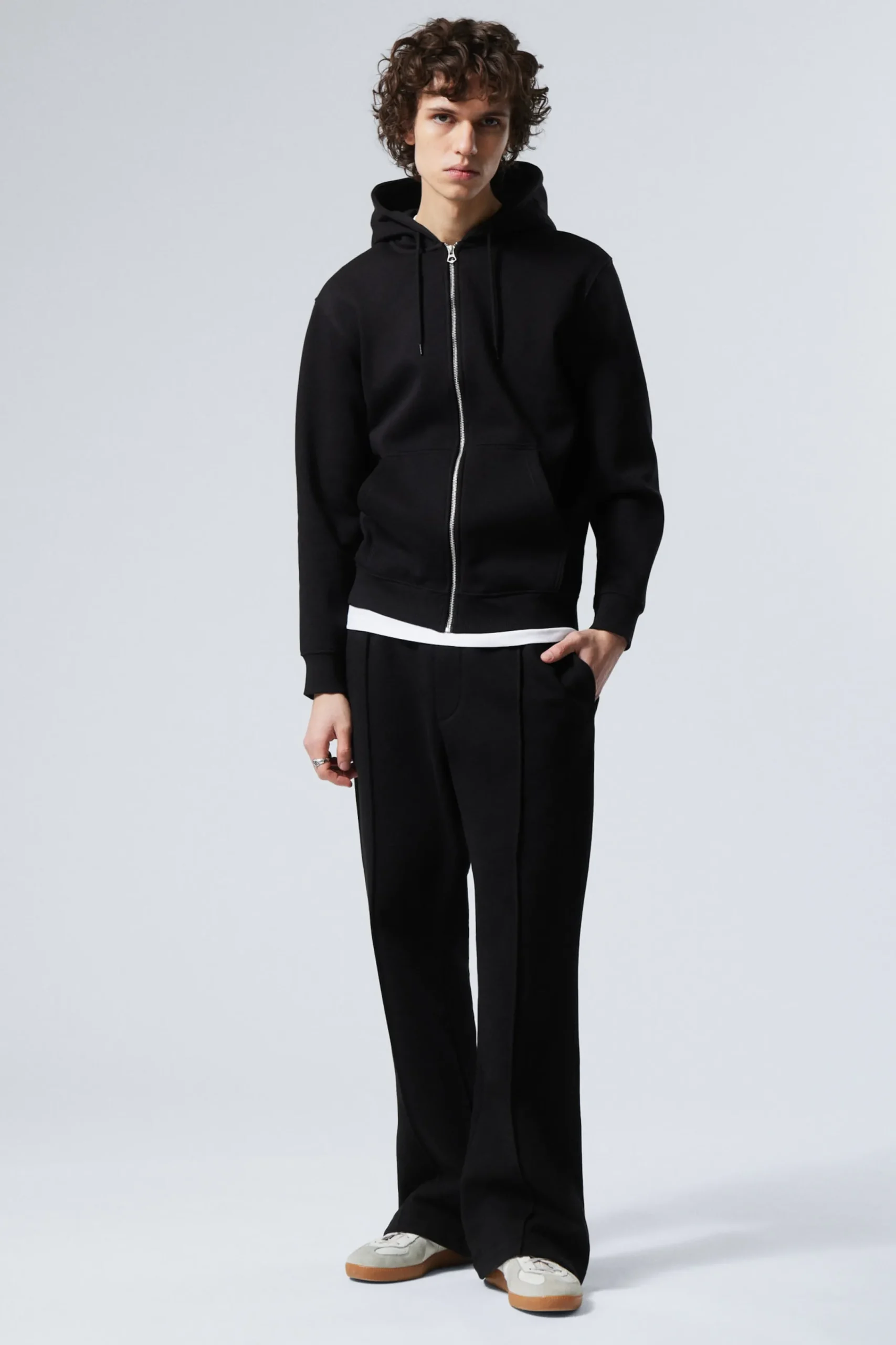 Weekday Hoodies | Basplagg<HOODIE MED DRAGKEDJA