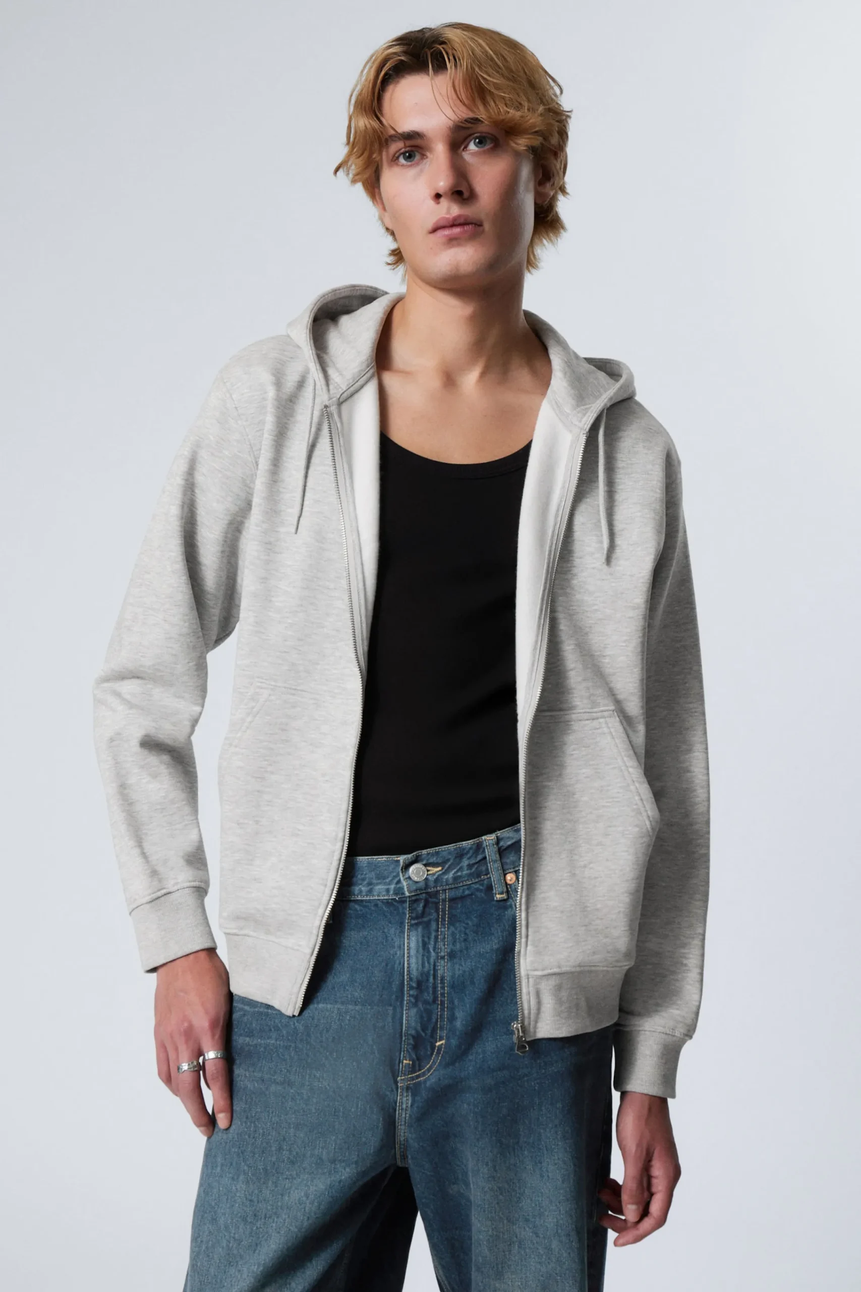 hoodie_med_dragkedja_2-2.webp Weekday Basplagg | Hoodies<HOODIE MED DRAGKEDJA