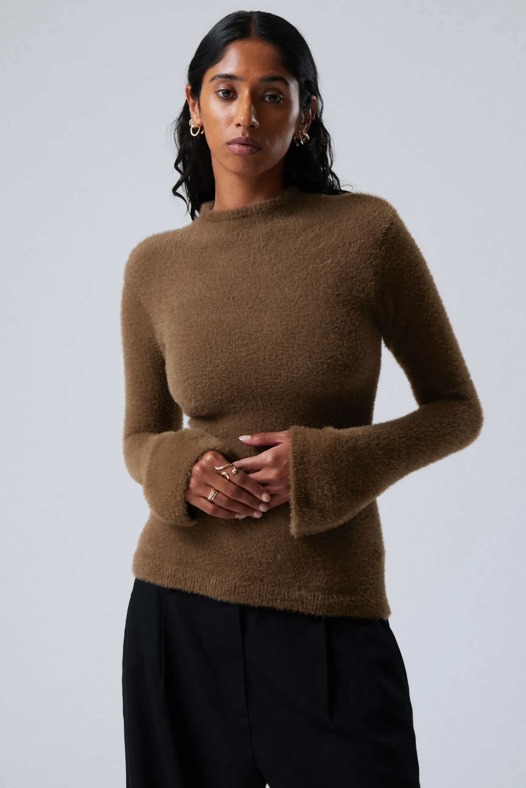 Weekday Stickat<HÅRIG MOCK-NECK TRÖJA