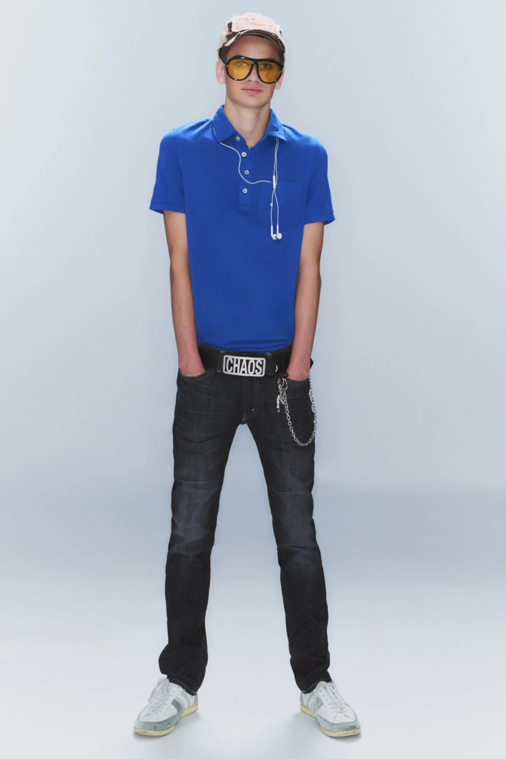 Weekday Jeans<ISSUE LOW WAIST SLIM TAPERED JEANS