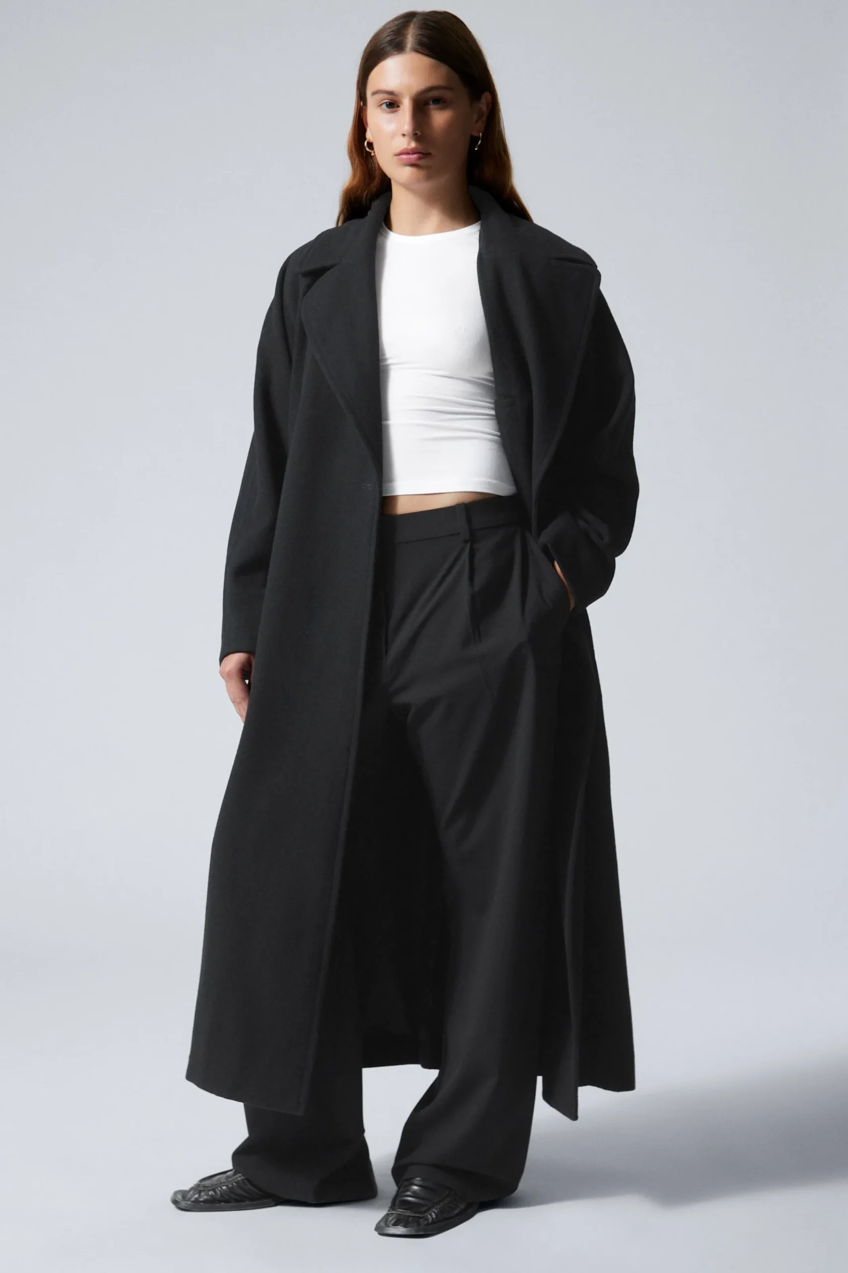 kia_oversized_kappa_i_ullblandning_2.webp Weekday Jackor & Kappor<KIA OVERSIZED KAPPA I ULLBLANDNING