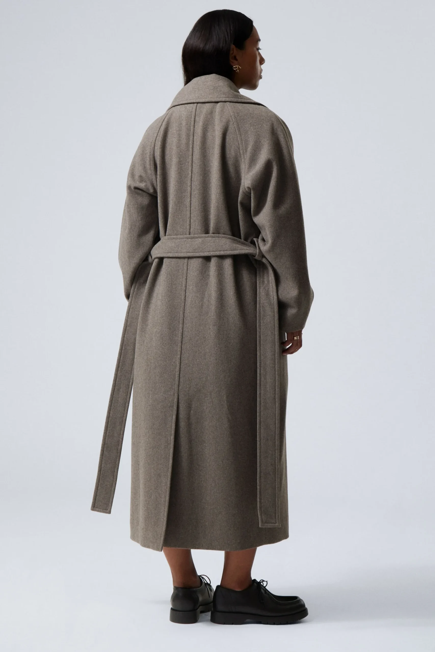 kia_oversized_kappa_i_ullblandning_3-1.webp Weekday Jackor & Kappor<KIA OVERSIZED KAPPA I ULLBLANDNING