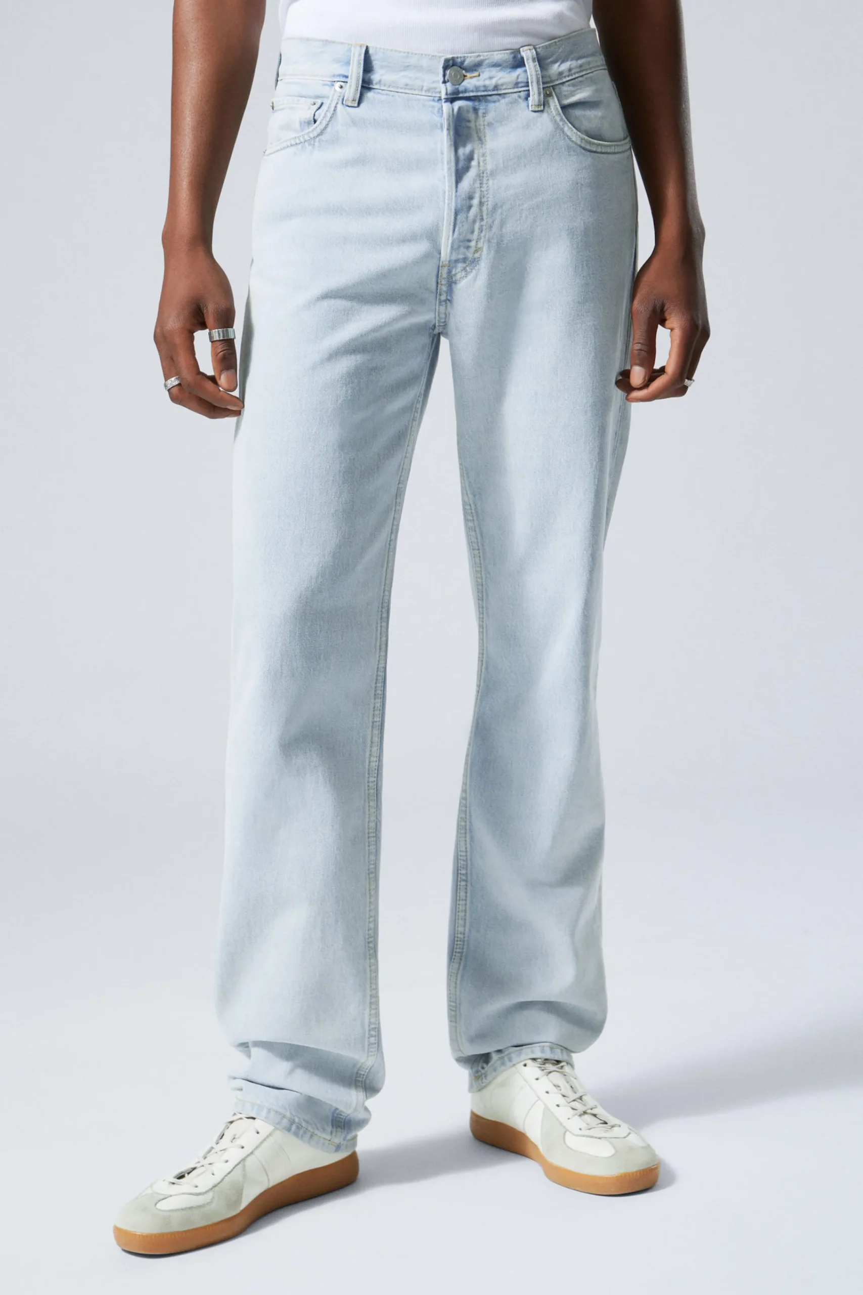 klean_regular_straight_leg_jeans_1-2.webp Weekday Jeans<KLEAN REGULAR STRAIGHT LEG JEANS