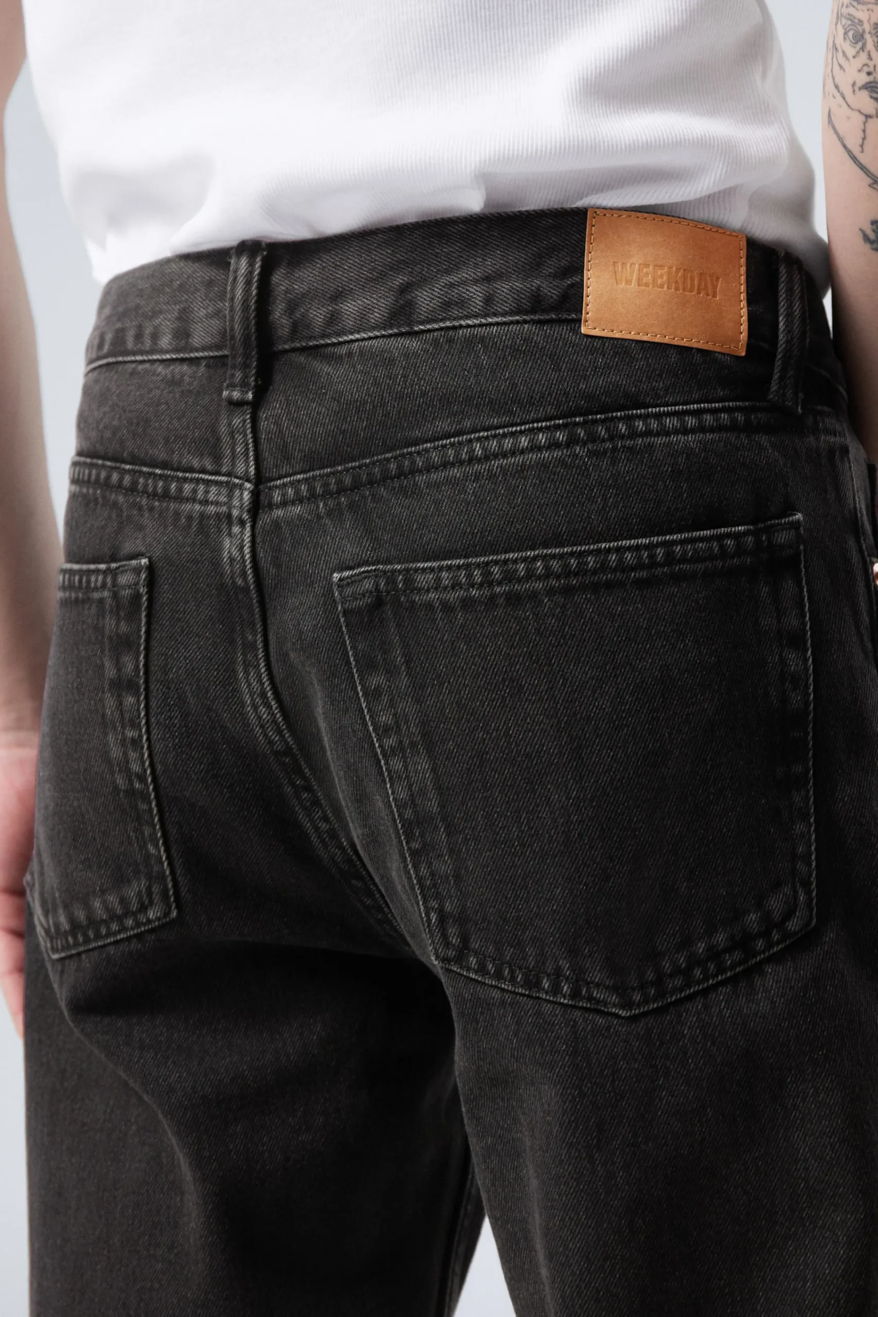 klean_regular_straight_leg_jeans_3-3.webp Weekday Jeans<KLEAN REGULAR STRAIGHT LEG JEANS