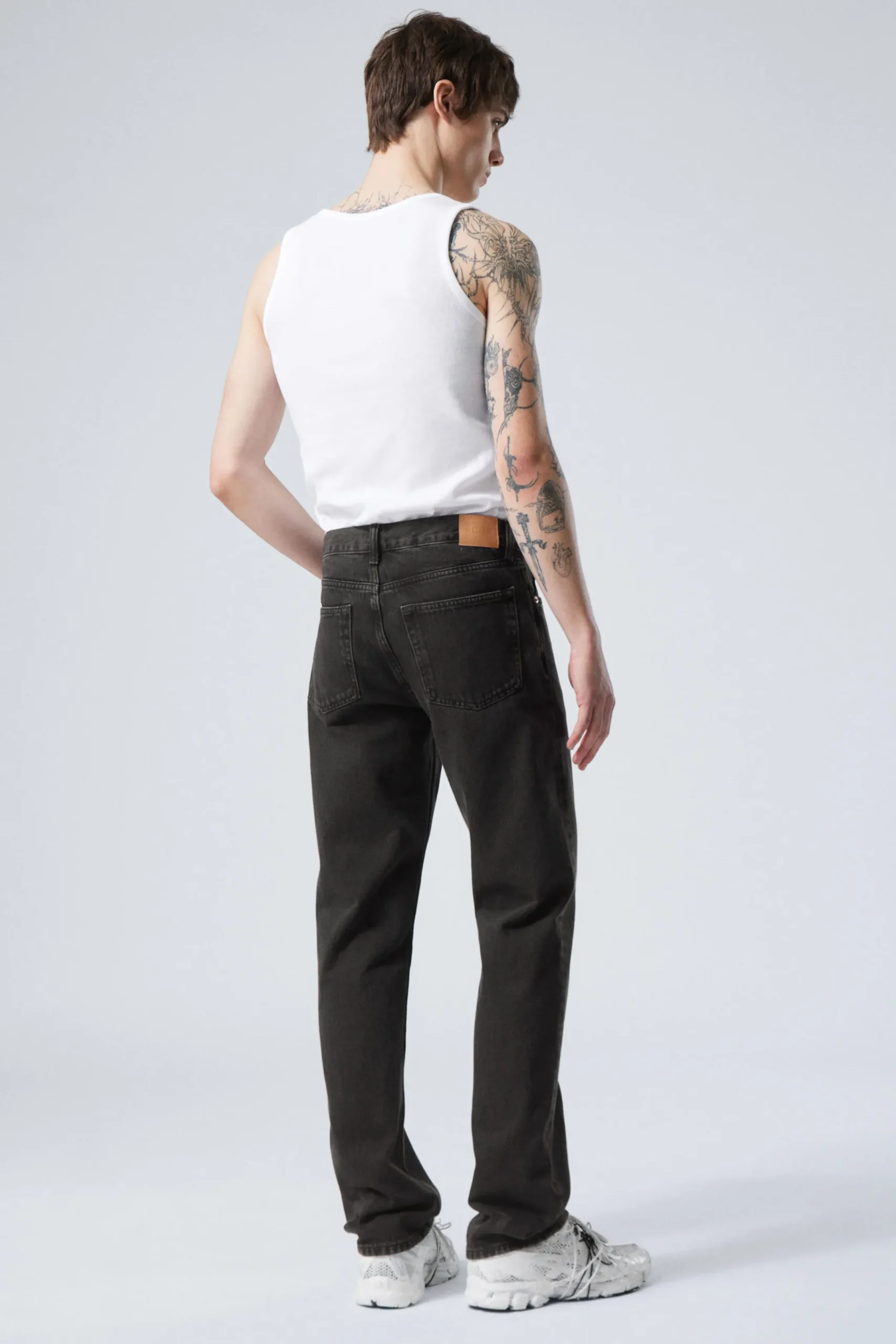 klean_regular_straight_leg_jeans_4-3.webp Weekday Jeans<KLEAN REGULAR STRAIGHT LEG JEANS
