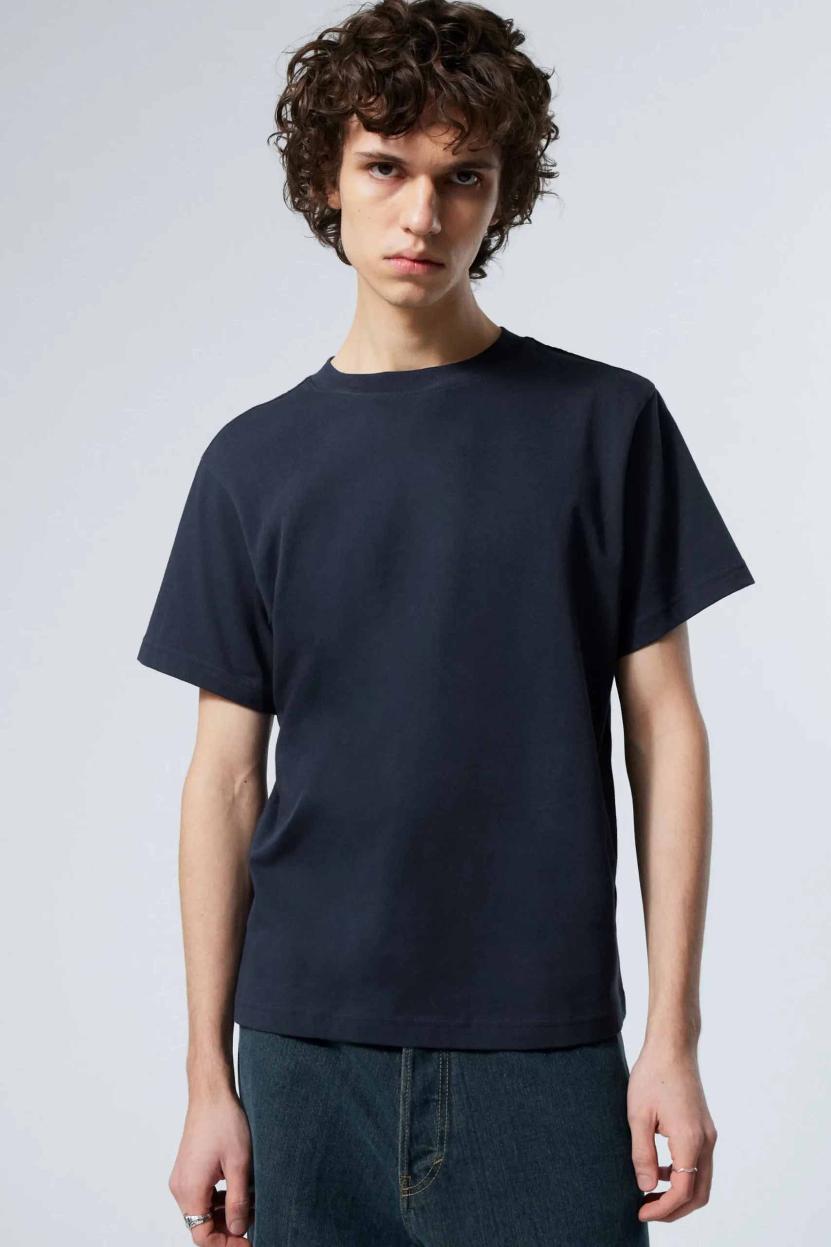 Weekday Basplagg | T-Shirtar & Toppar<KRAFTIG KORT BOXIG T-SHIRT