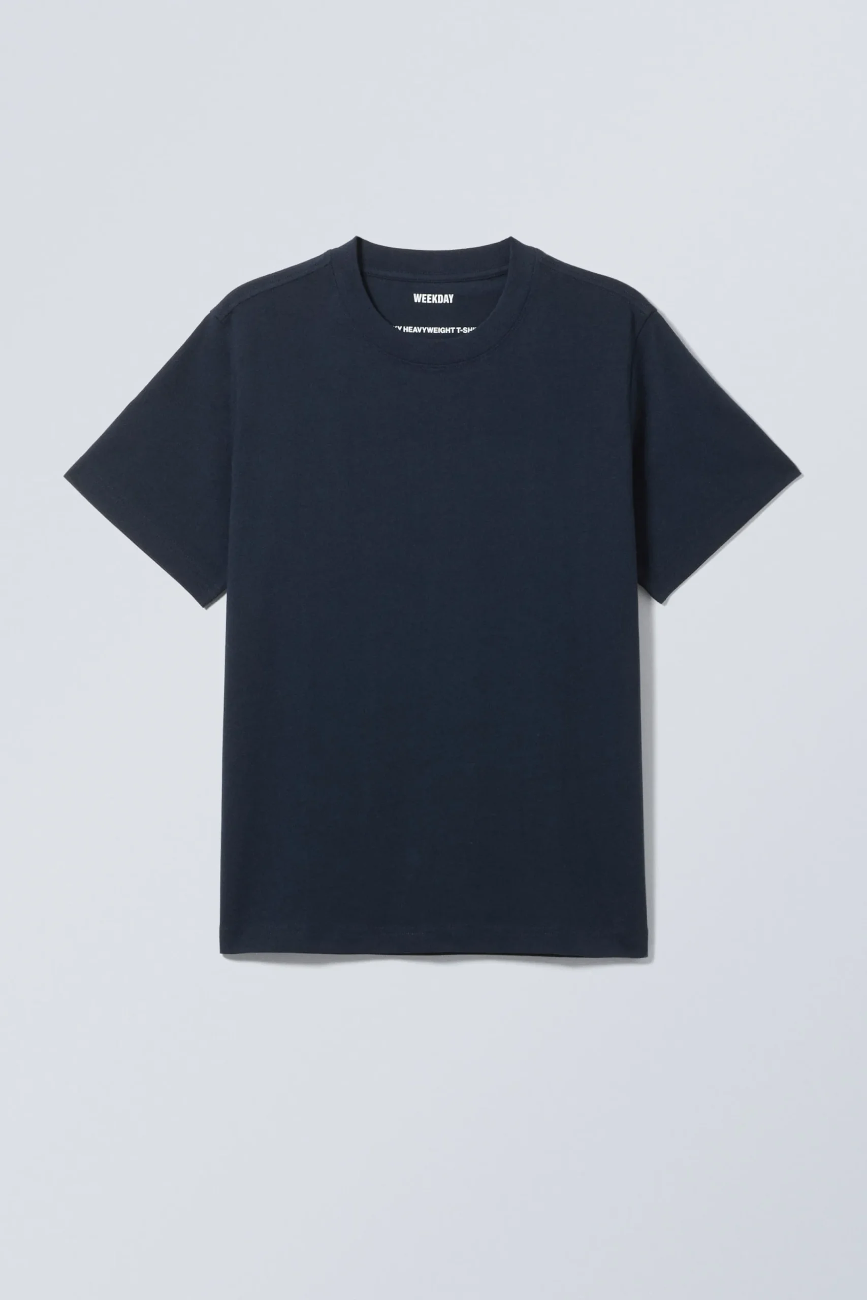 kraftig_kort_boxig_tshirt_2-5.webp Weekday Basplagg | T-Shirtar & Toppar<KRAFTIG KORT BOXIG T-SHIRT