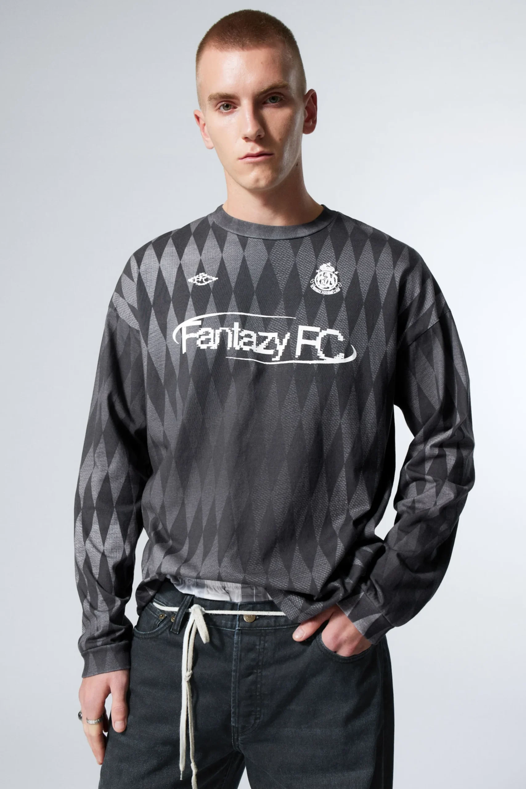 Weekday Graphics | T-Shirtar & Toppar<LEDIG GRAFISK LÅNGÄRMAD T-SHIRT
