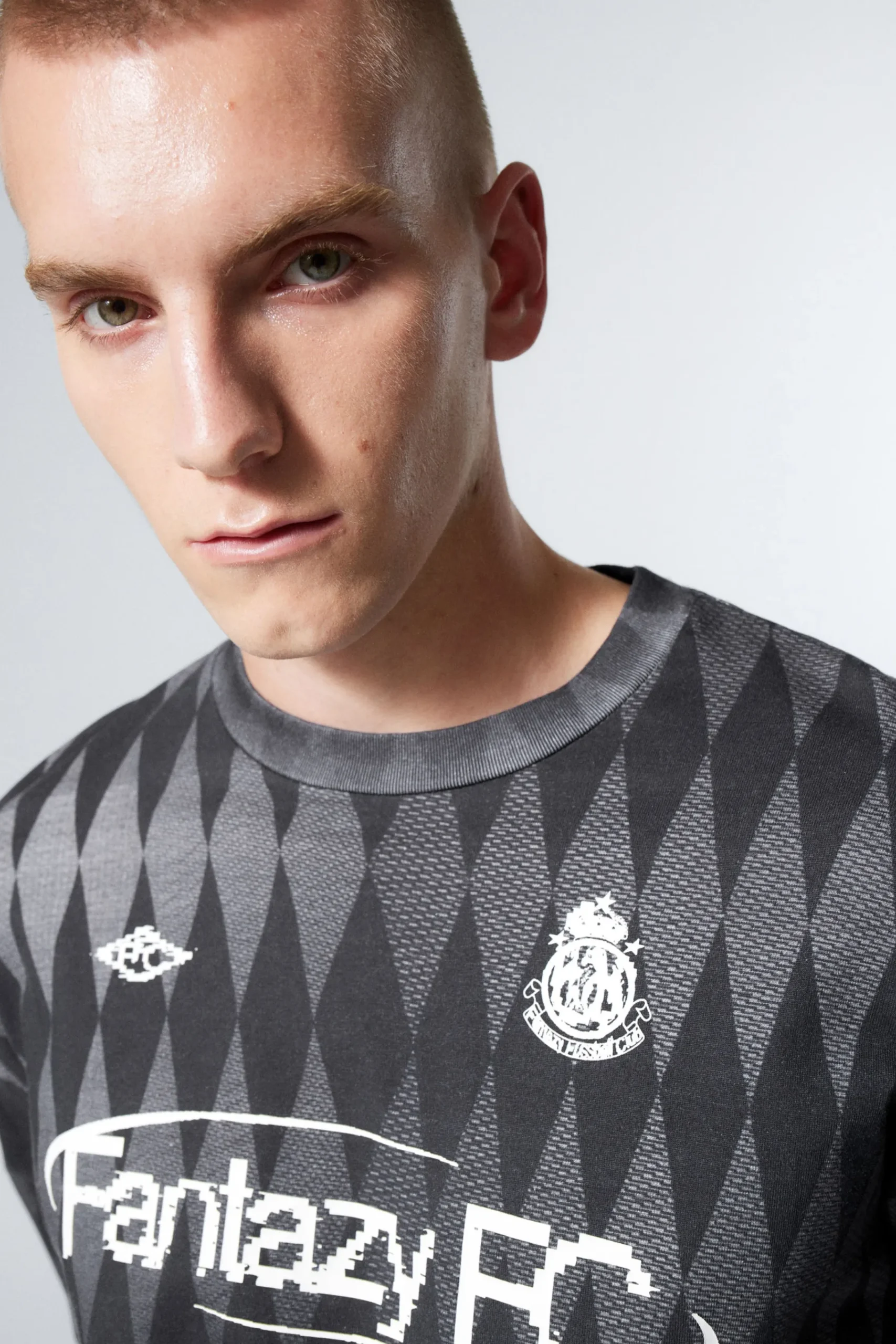 Weekday Graphics | T-Shirtar & Toppar<LEDIG GRAFISK LÅNGÄRMAD T-SHIRT
