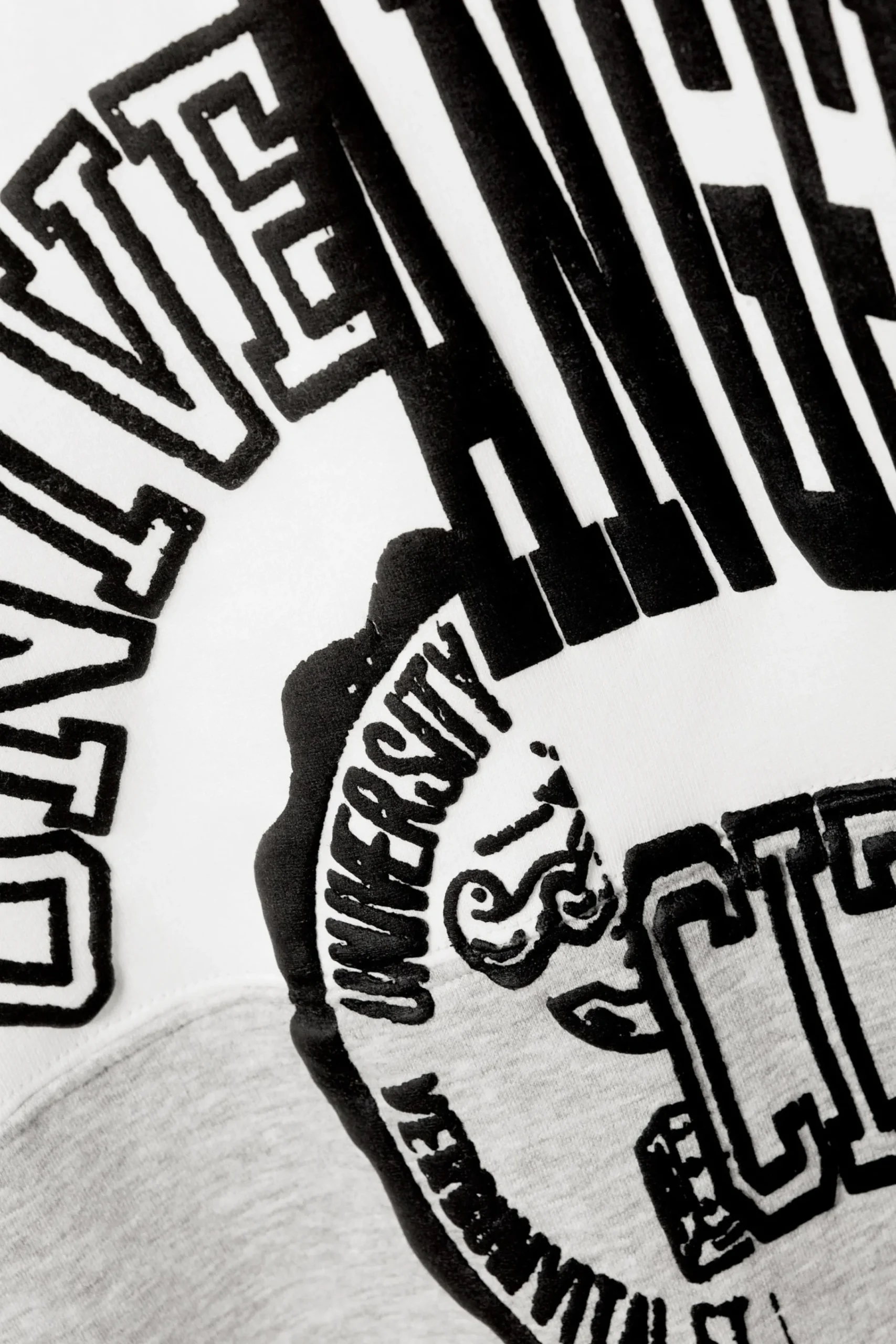 ledig_grafisk_piktrja_4.webp Weekday Graphics | Sweatshirts<LEDIG GRAFISK PIKÉTRÖJA