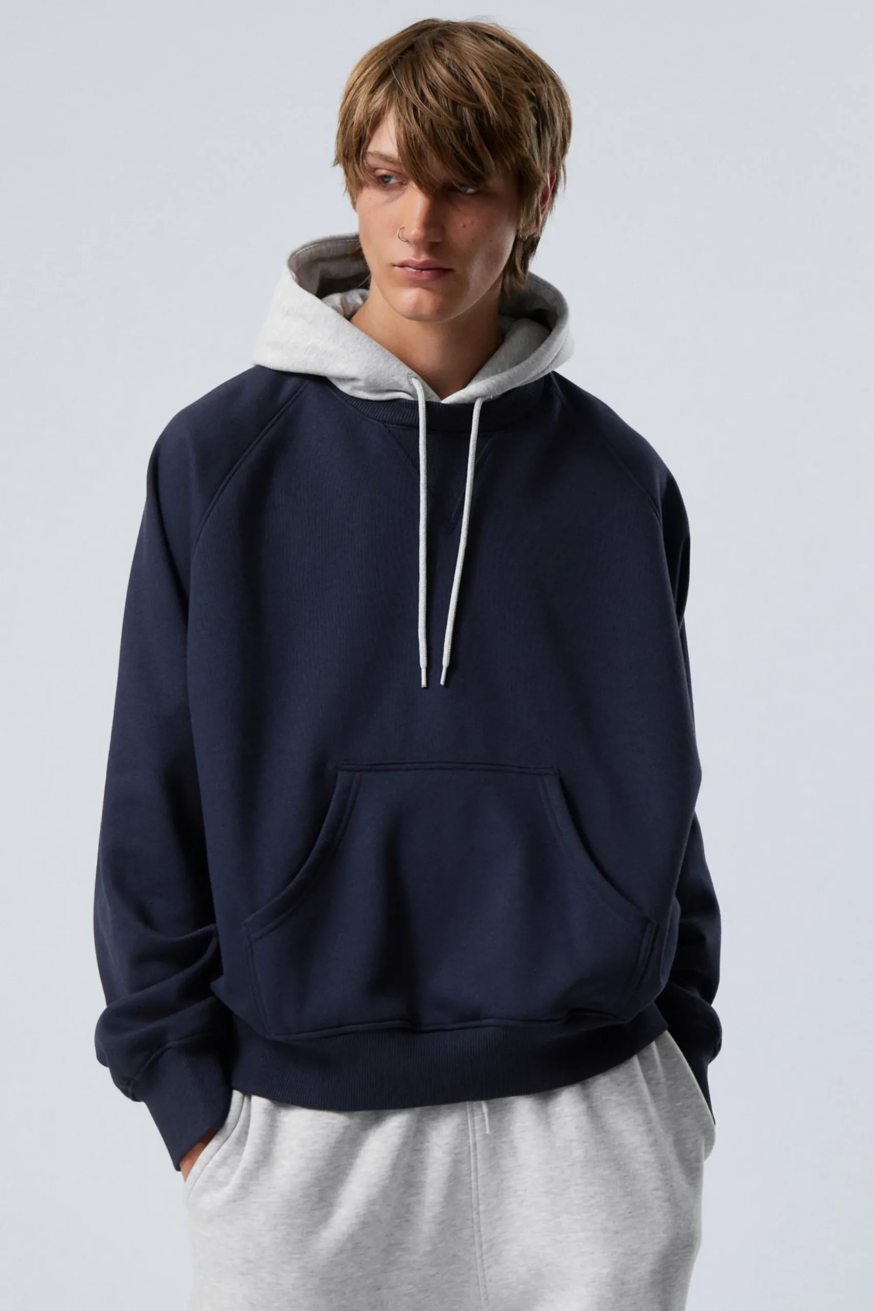 Weekday Basplagg | Hoodies<LEDIG RAGLAN-HOODIE