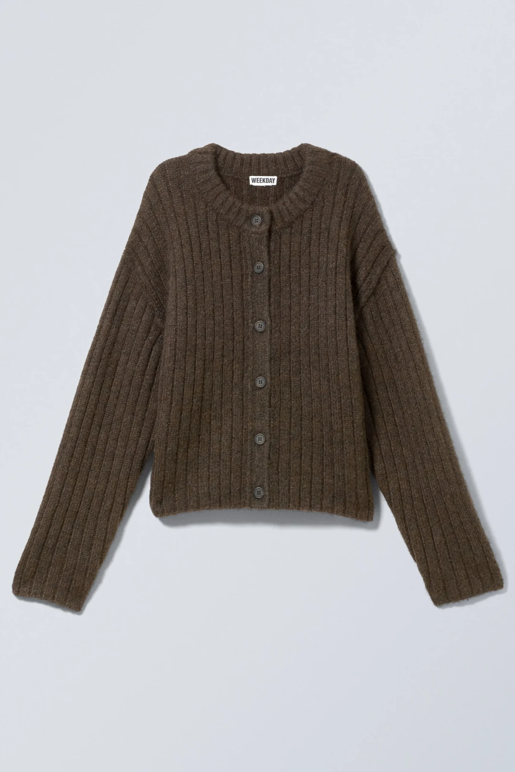ledig_stickad_cardigan_2-2.webp Weekday Stickat<LEDIG STICKAD CARDIGAN