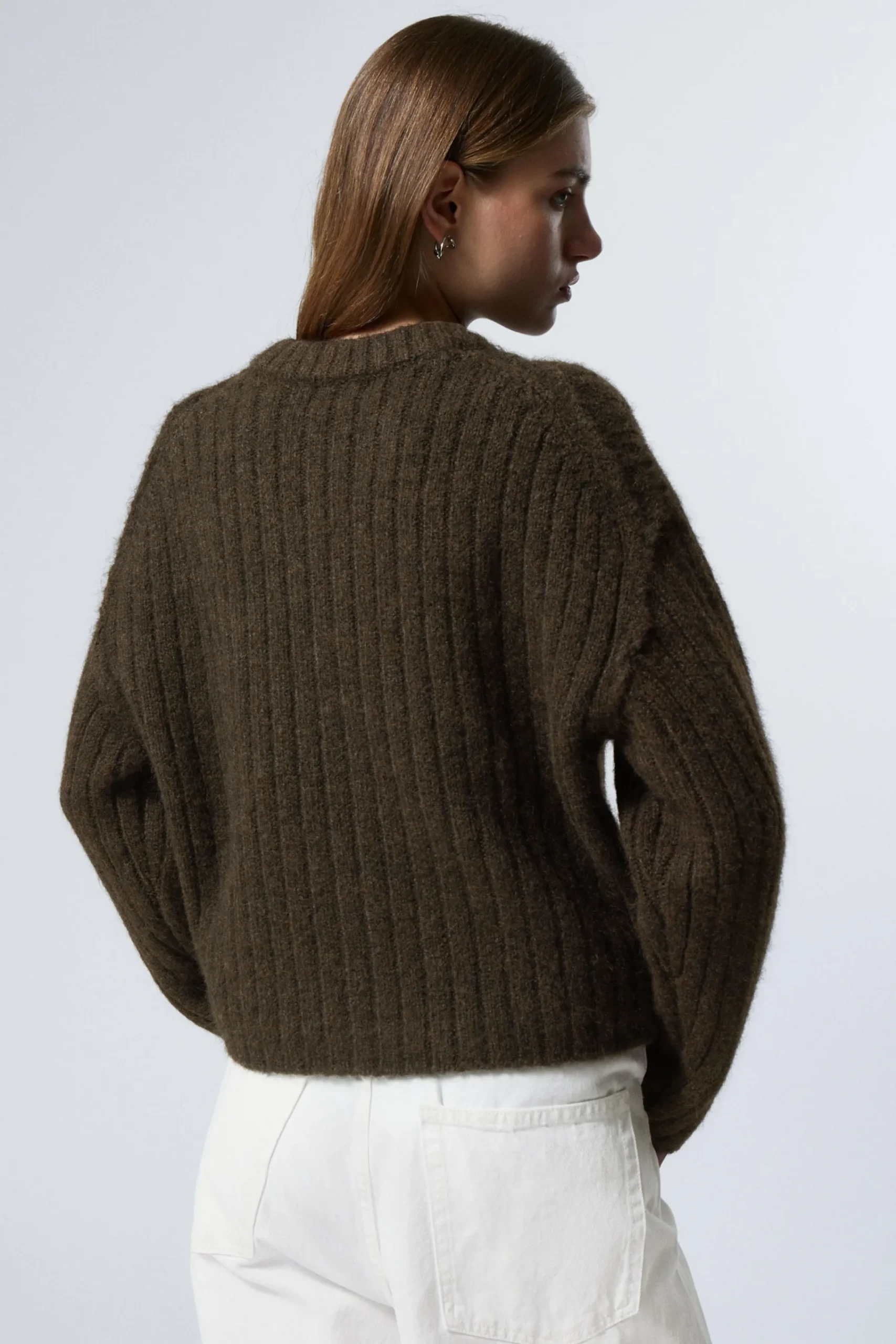 ledig_stickad_cardigan_3-2.webp Weekday Stickat<LEDIG STICKAD CARDIGAN
