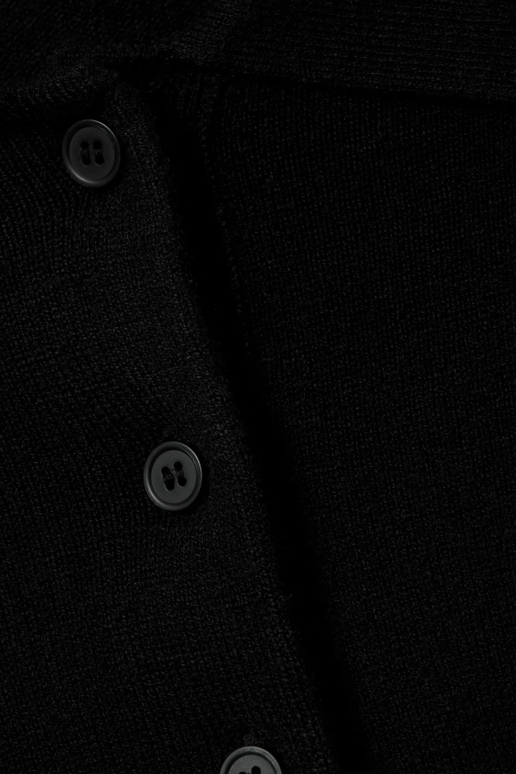ledig_stickad_piktrja_4.webp Weekday Stickat<LEDIG STICKAD PIKÉTRÖJA