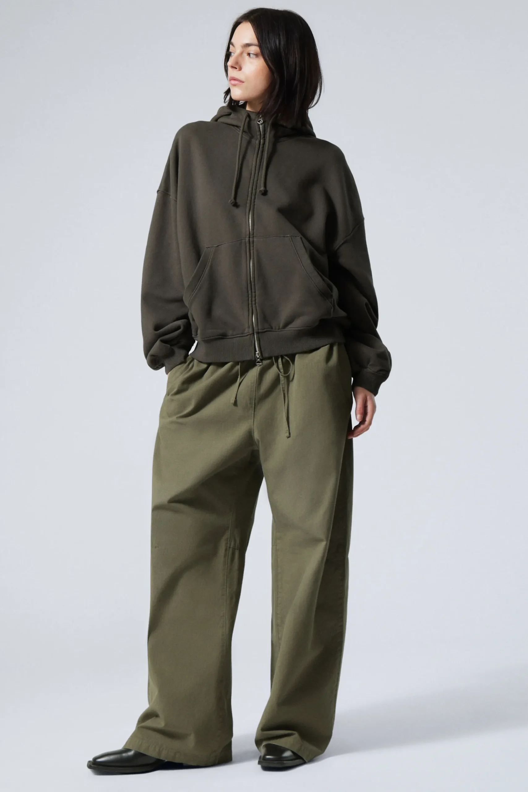 Weekday Hoodies | Basplagg<LEDIG TUNG HOODIE MED DRAGKEDJA