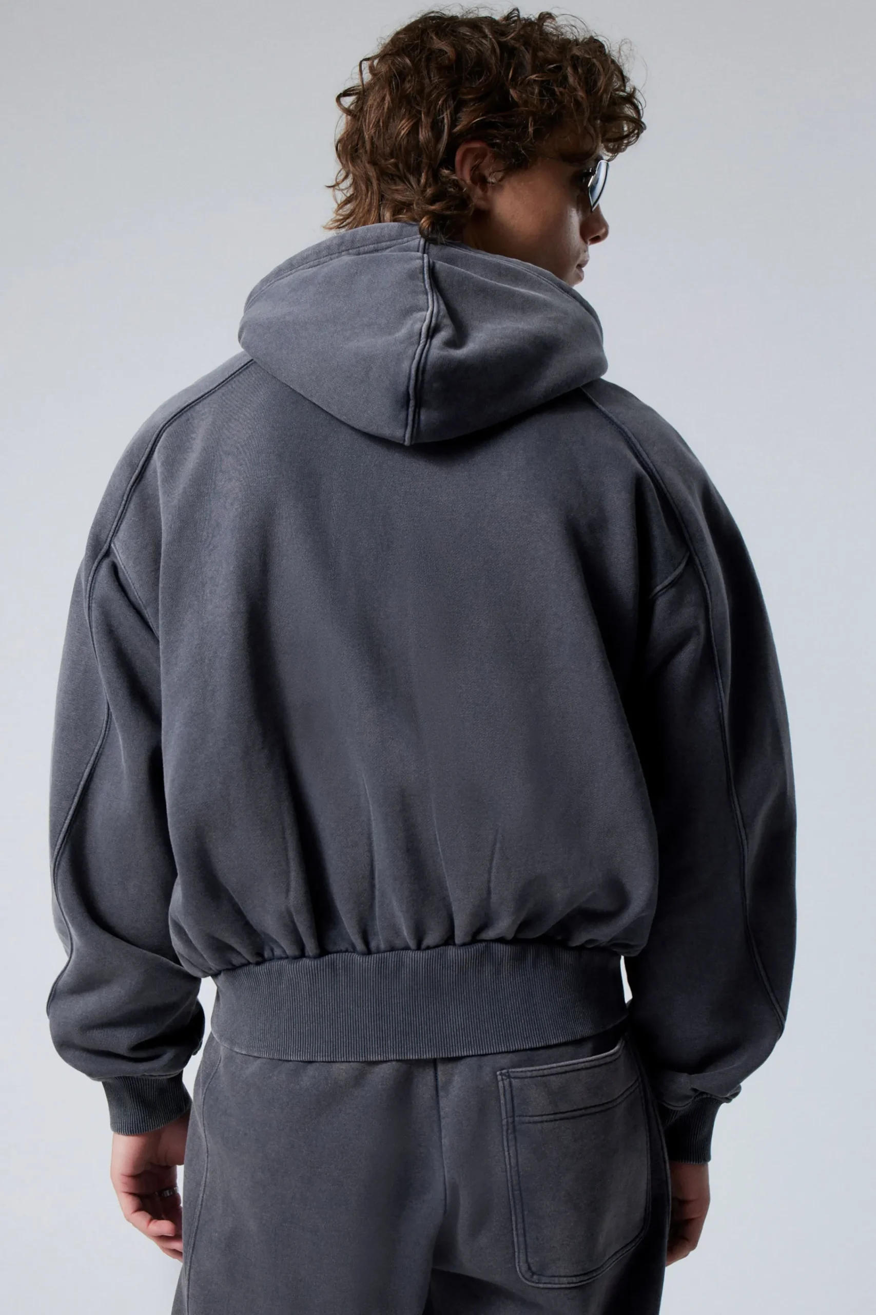 ledig_ziphoodie_3.webp Weekday Hoodies<LEDIG ZIP-HOODIE