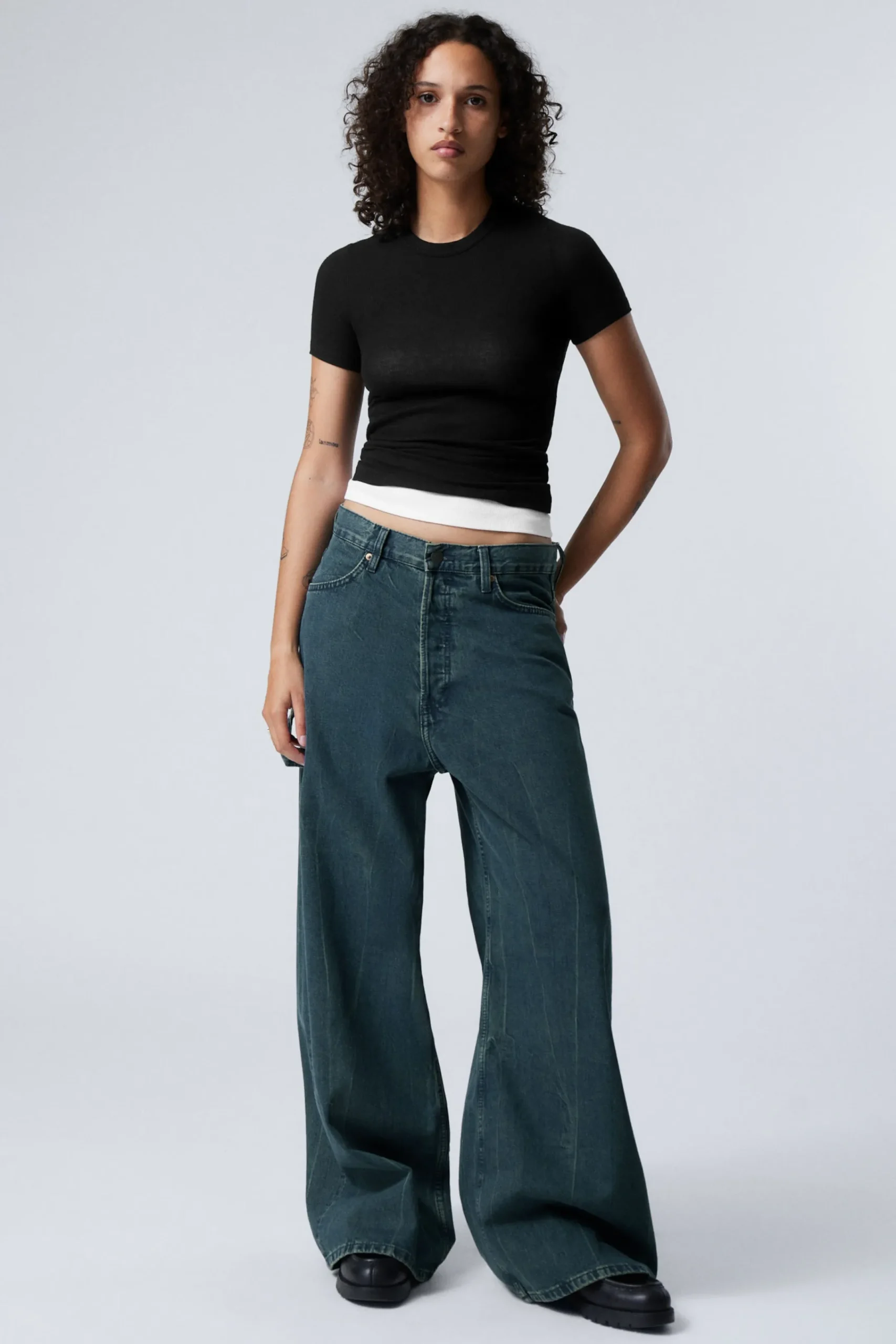 Weekday Jeans<LEDIGA REGULAR WAIST VIDA CARPENTER-JEANS