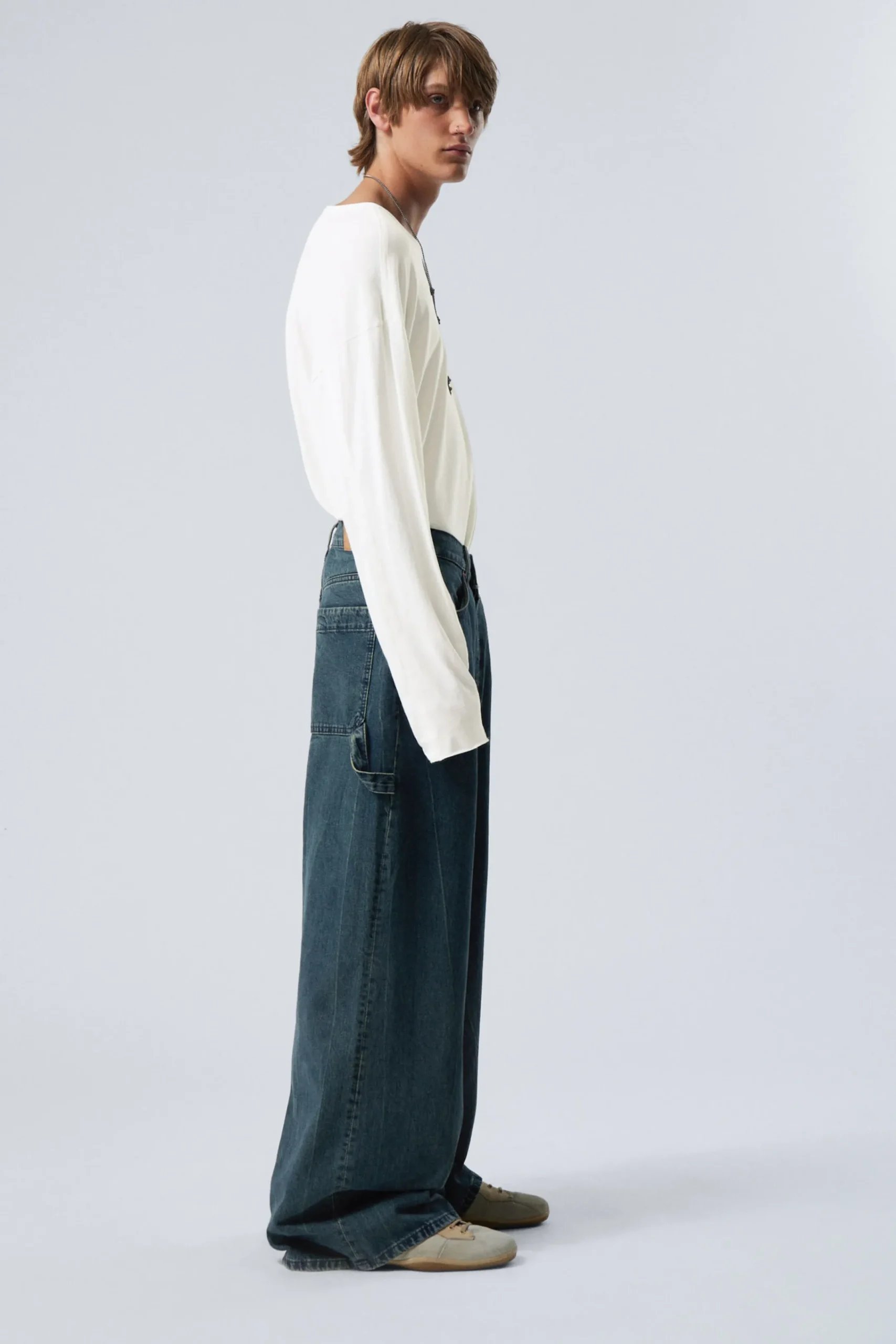 lediga_regular_waist_vida_carpenterjeans_9.webp Weekday Jeans<LEDIGA REGULAR WAIST VIDA CARPENTER-JEANS