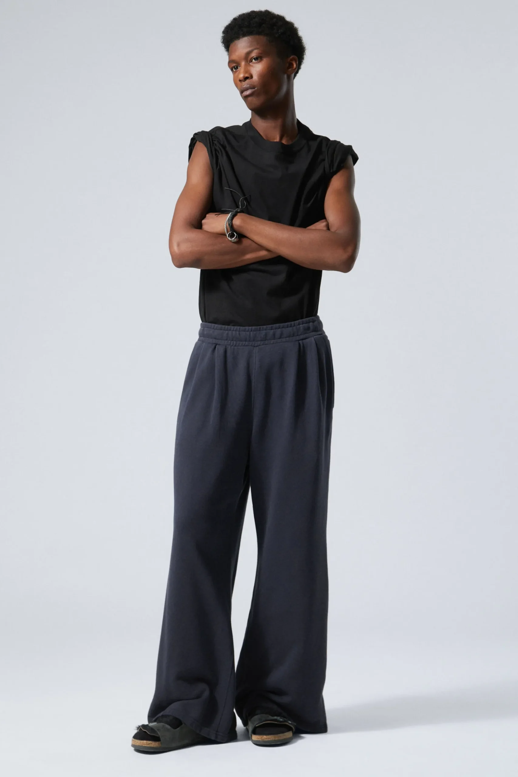 Weekday Basplagg | Byxor<LEDIGA VIDA KRAFTIGA SWEATPANTS